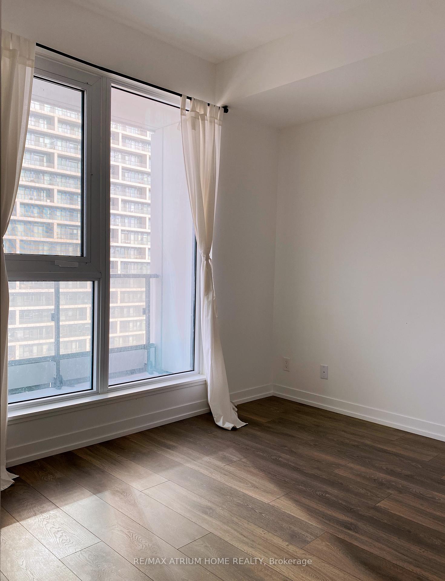 Photo 6 of Unit 2110, 5 Buttermill Avenue, Vaughan, Vaughan Corporate Centre — HOMEH