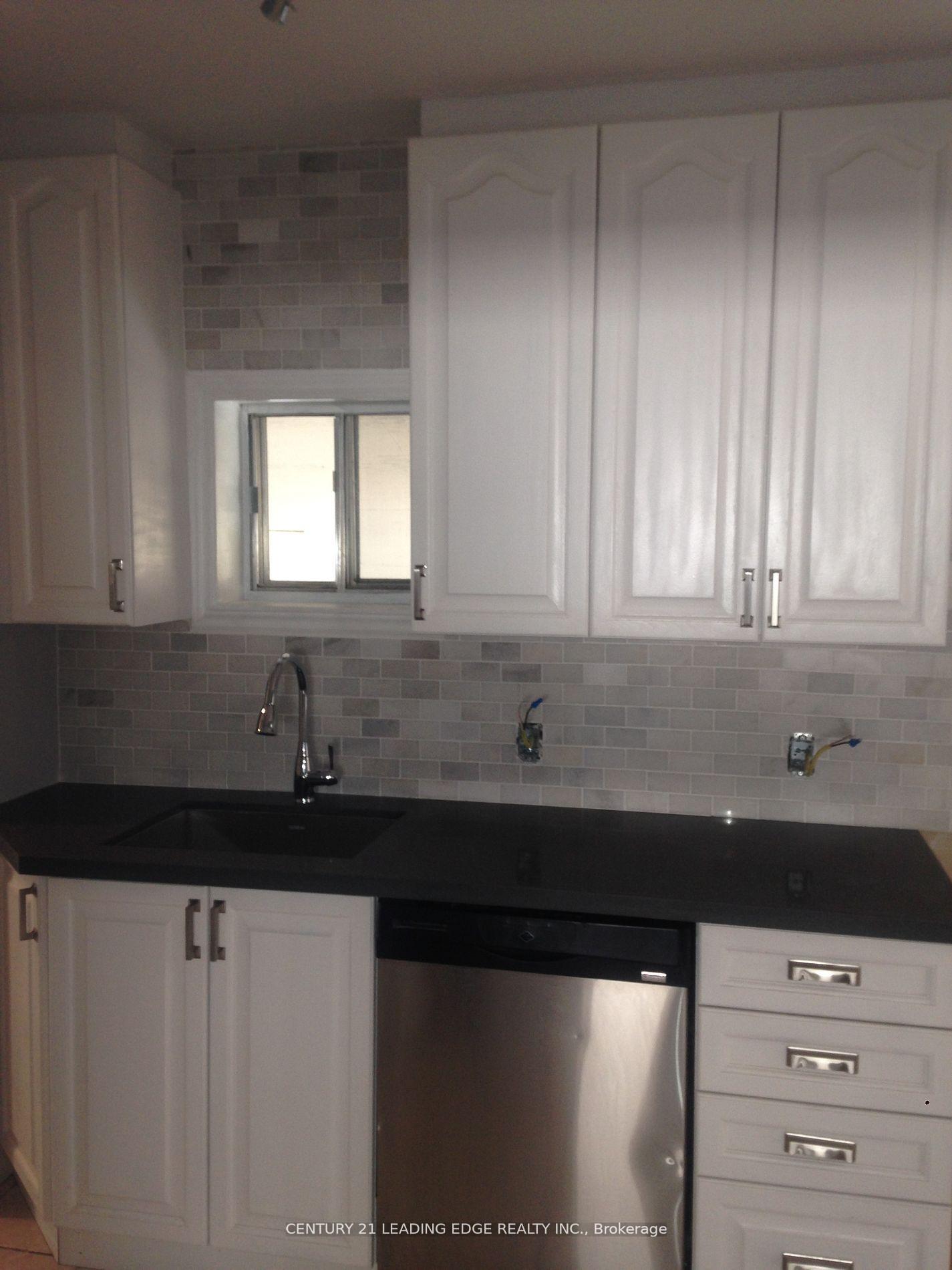 Photo 2 of 360A Lawrence Avenue W, Toronto, Bedford Park-Nortown — HOMEH