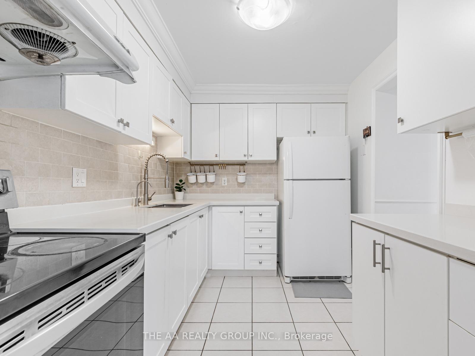 Photo 12 of Unit 20, 50 Bridletowne Circle, Scarborough, L'Amoreaux — HOMEH