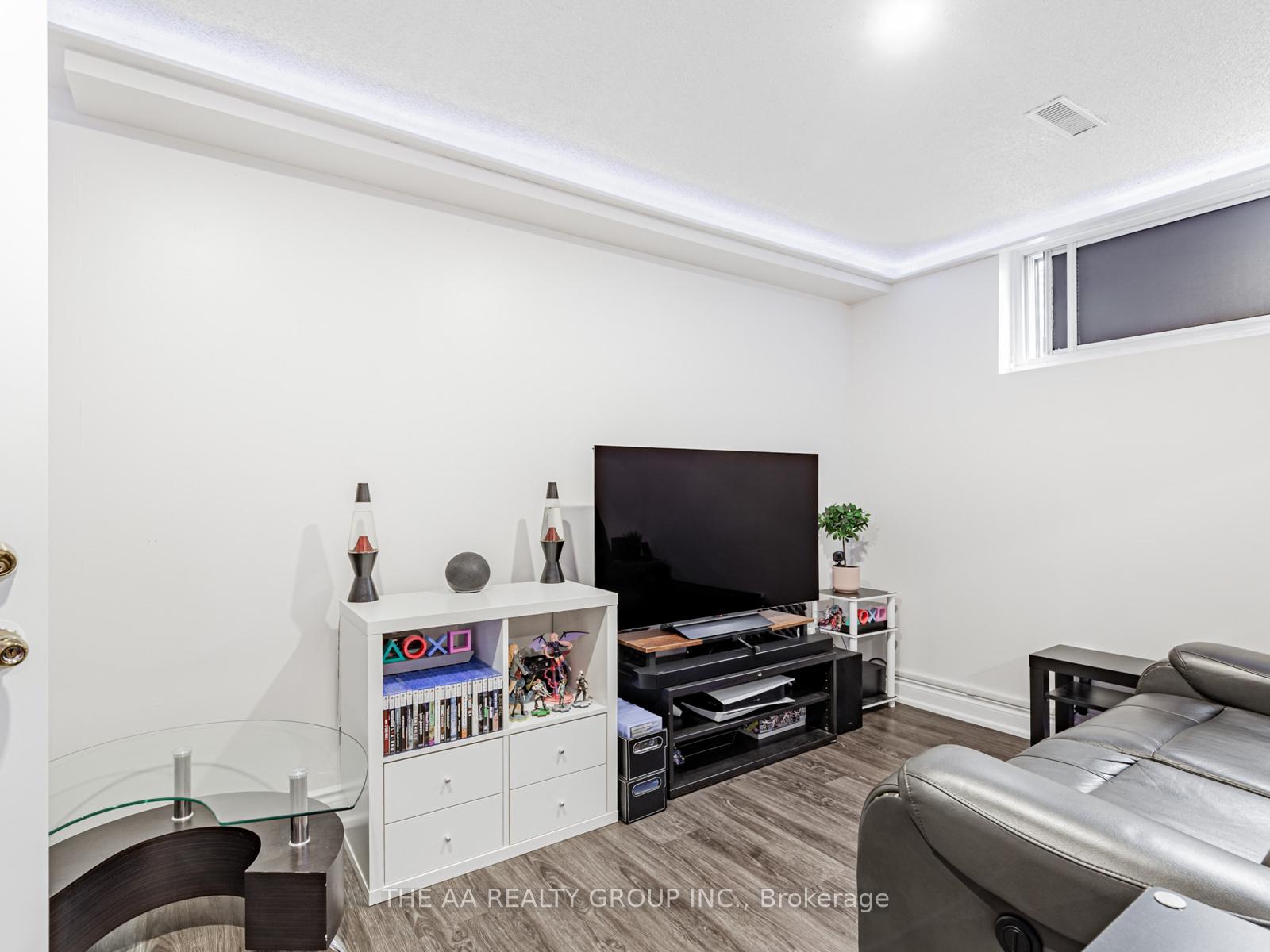 Photo 22 of Unit 20, 50 Bridletowne Circle, Scarborough, L'Amoreaux — HOMEH