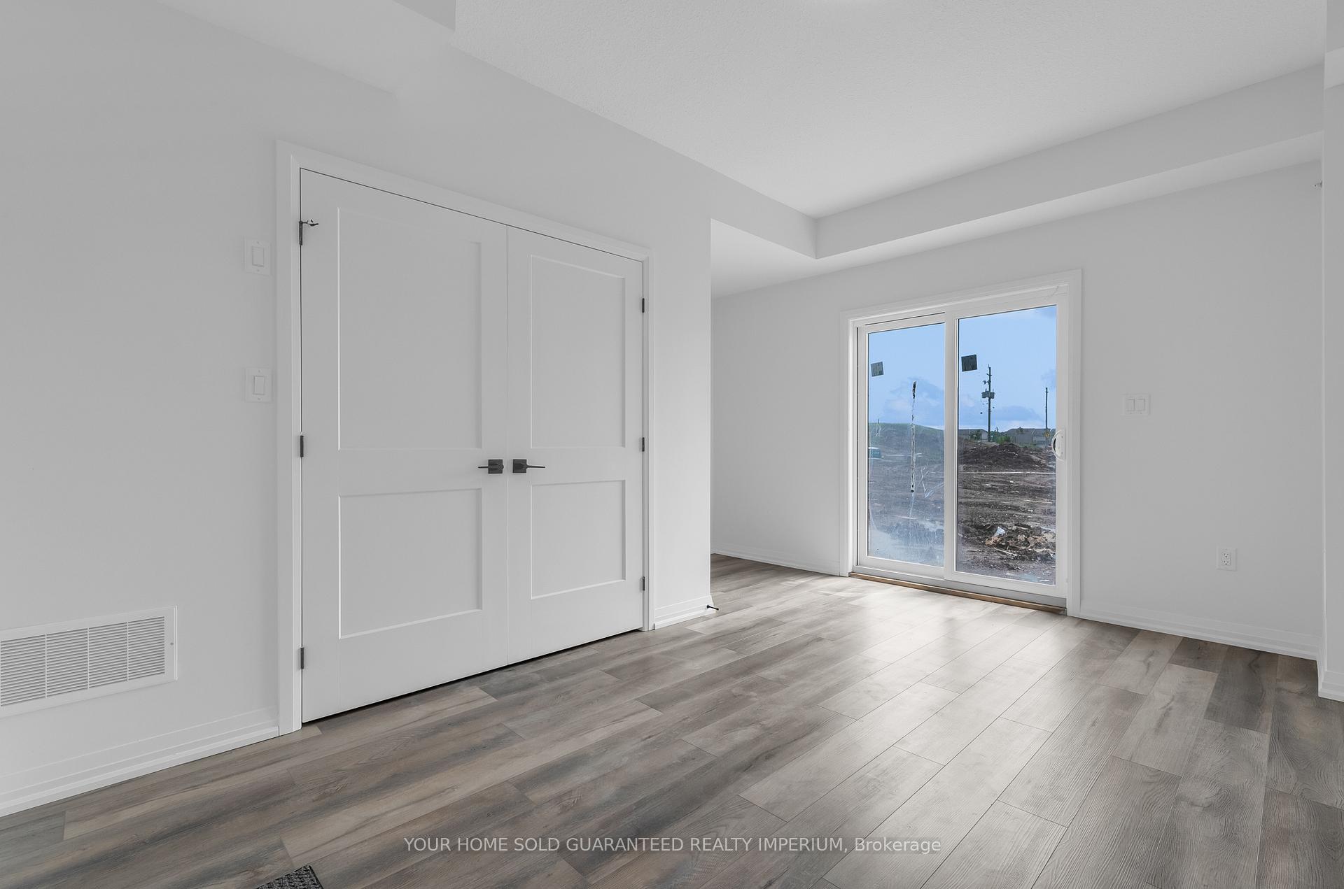Photo 16 of Unit 39, 61 Soho Street, Hamilton, Stoney Creek — HOMEH