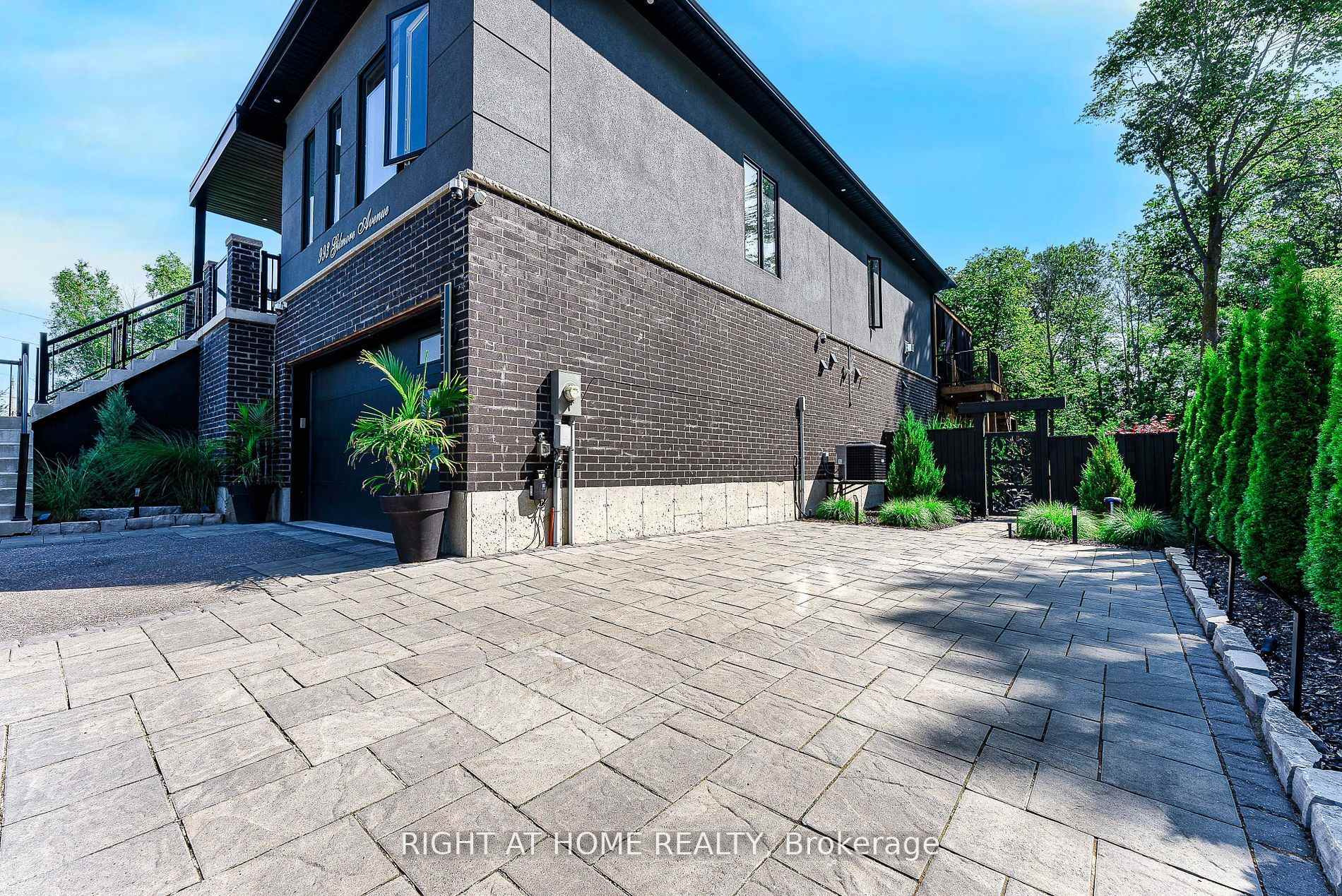 Photo 2 of 993 Gilmore Avenue, Innisfil, Lefroy — HOMEH