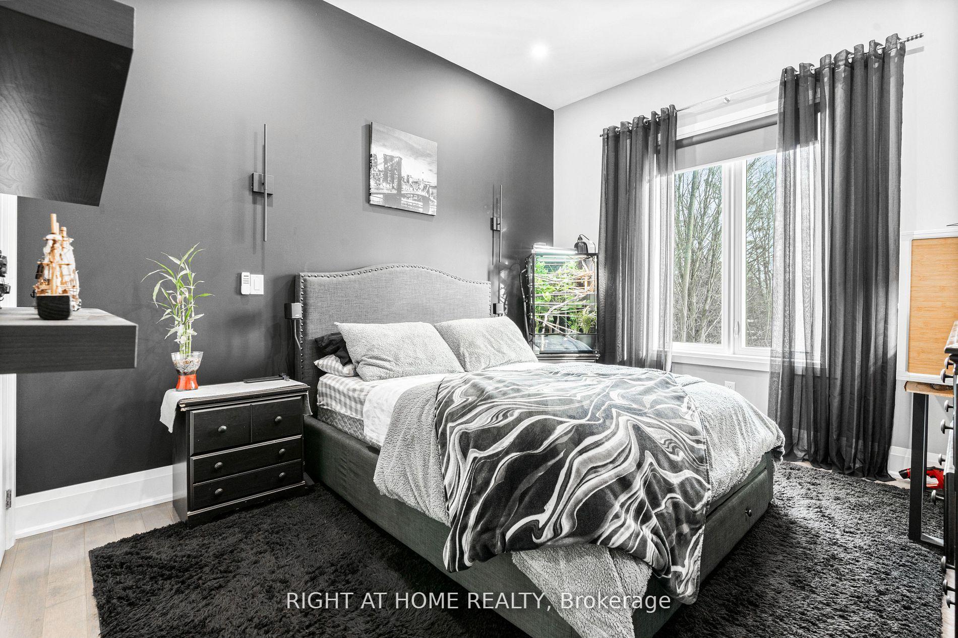 Photo 14 of 993 Gilmore Avenue, Innisfil, Lefroy — HOMEH
