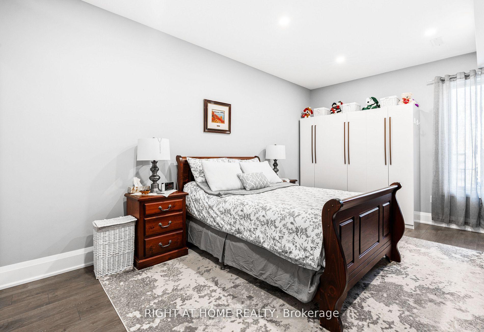 Photo 21 of 993 Gilmore Avenue, Innisfil, Lefroy — HOMEH