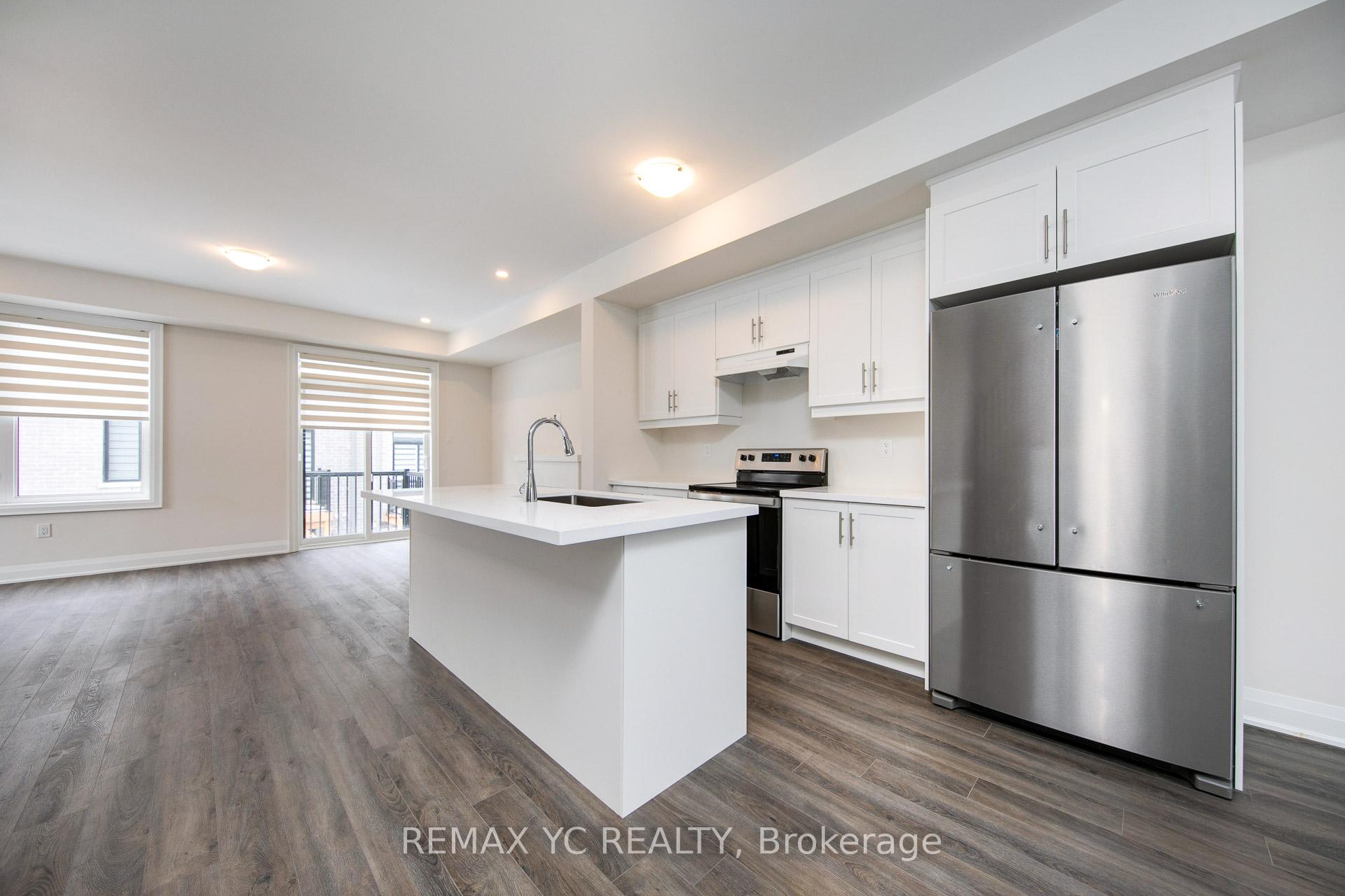 Photo 4 of 140 Rattenbury Road, Vaughan, Patterson — HOMEH