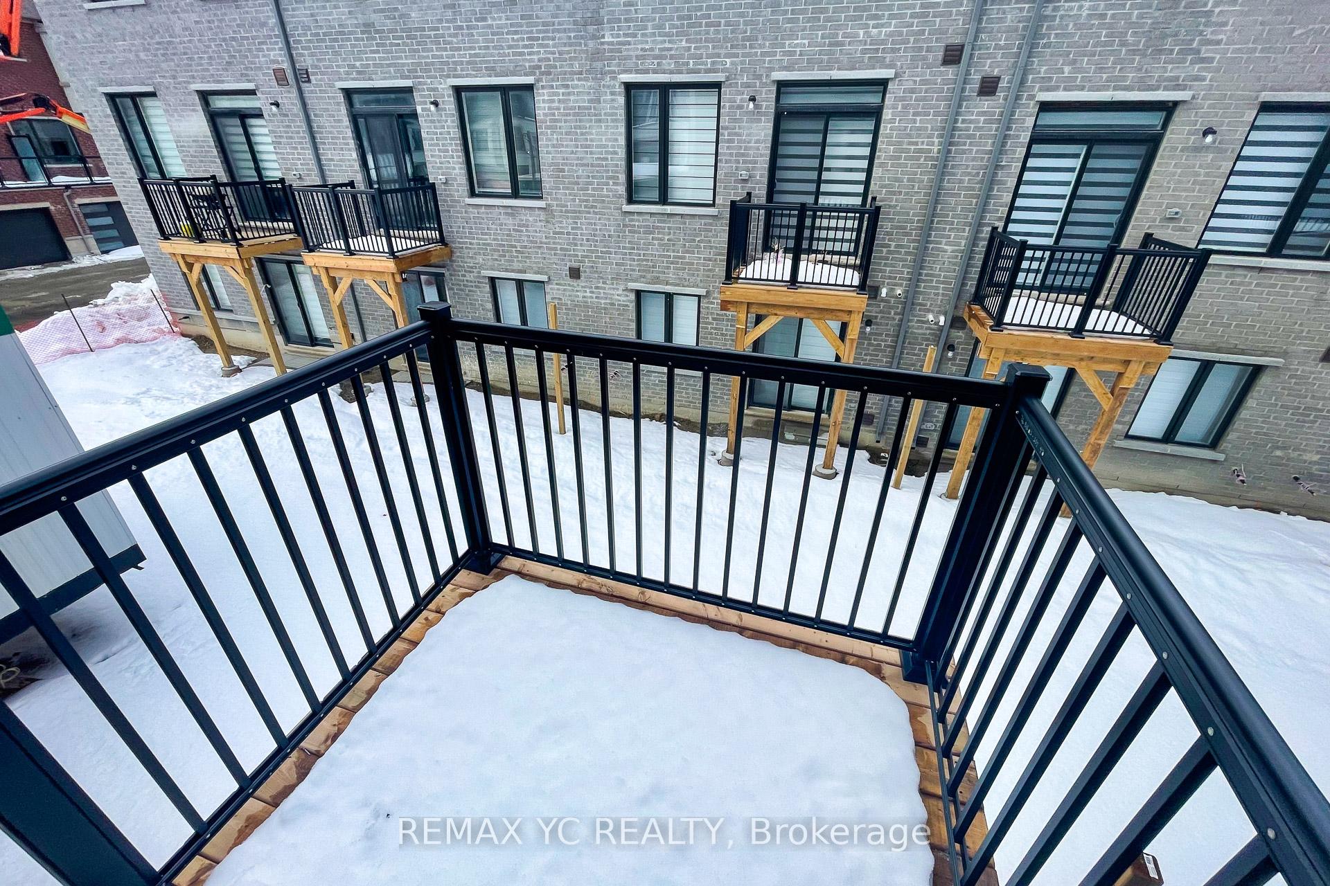 Photo 10 of 140 Rattenbury Road, Vaughan, Patterson — HOMEH