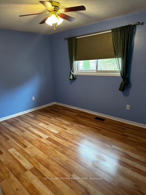 Photo 9 of 597 Upper Paradise Road, Hamilton, Gilbert — HOMEH