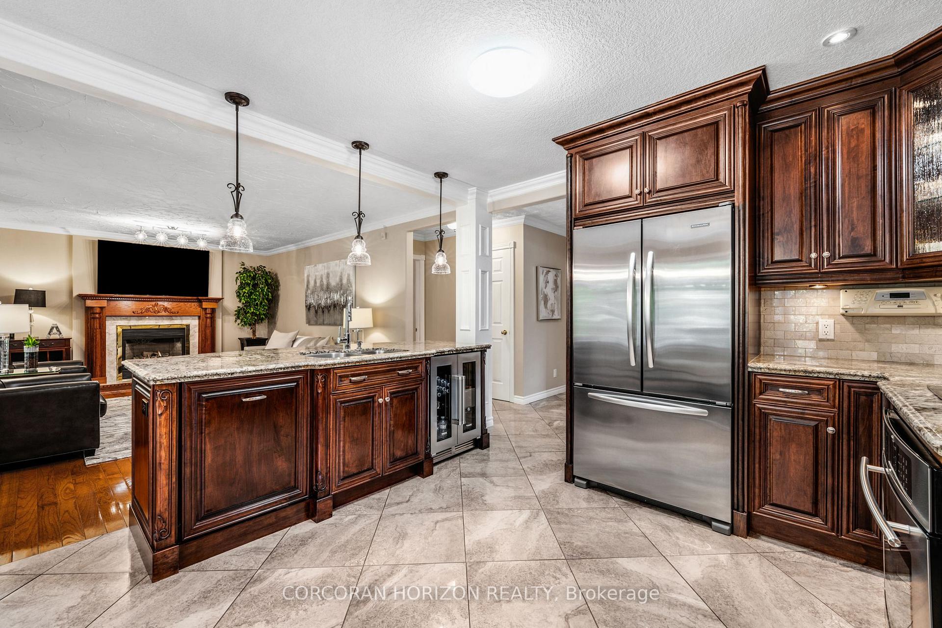 Photo 11 of 228 Michener Crescent, Kitchener — HOMEH