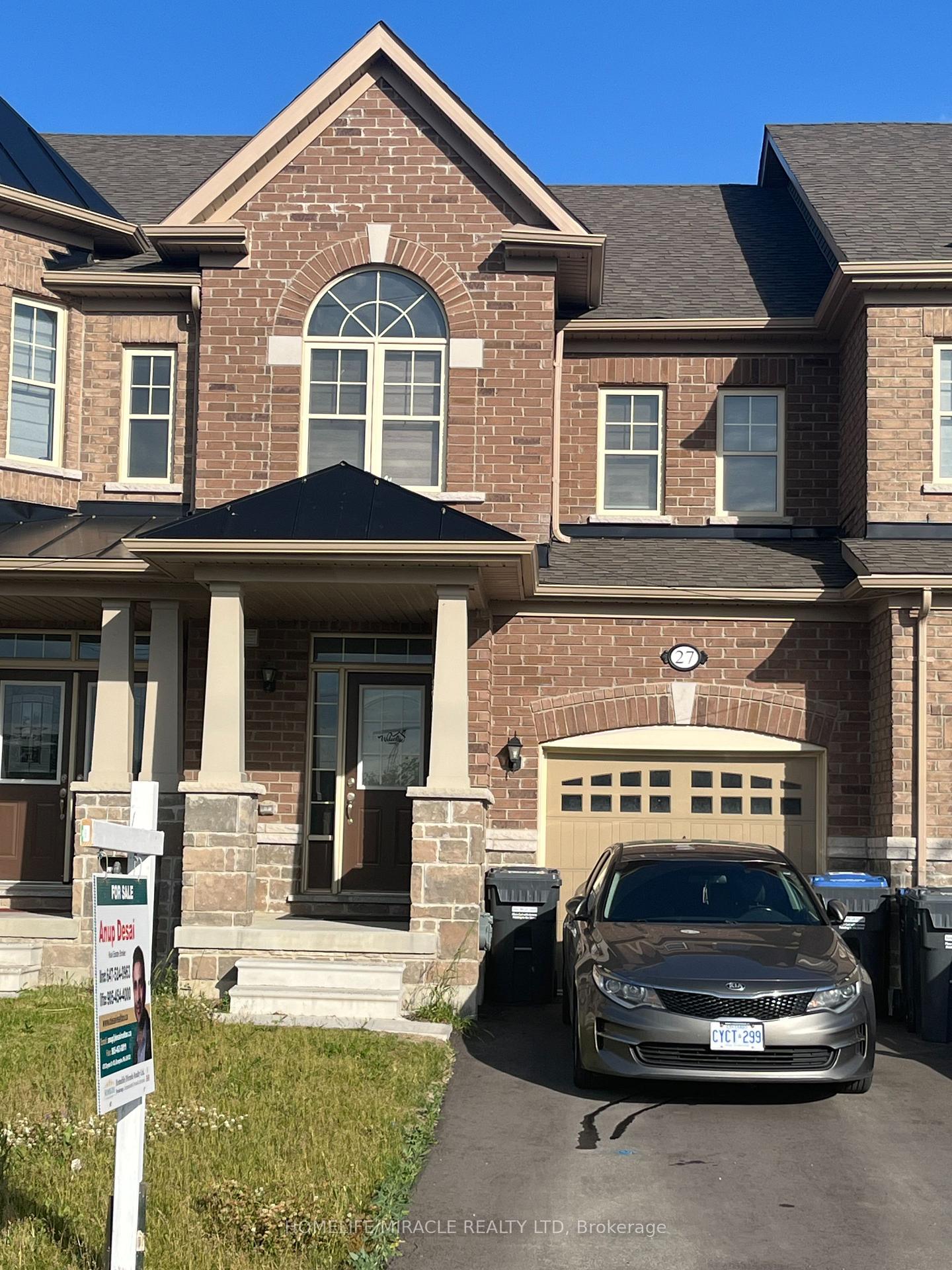 Front of 27 Bushwood Trail