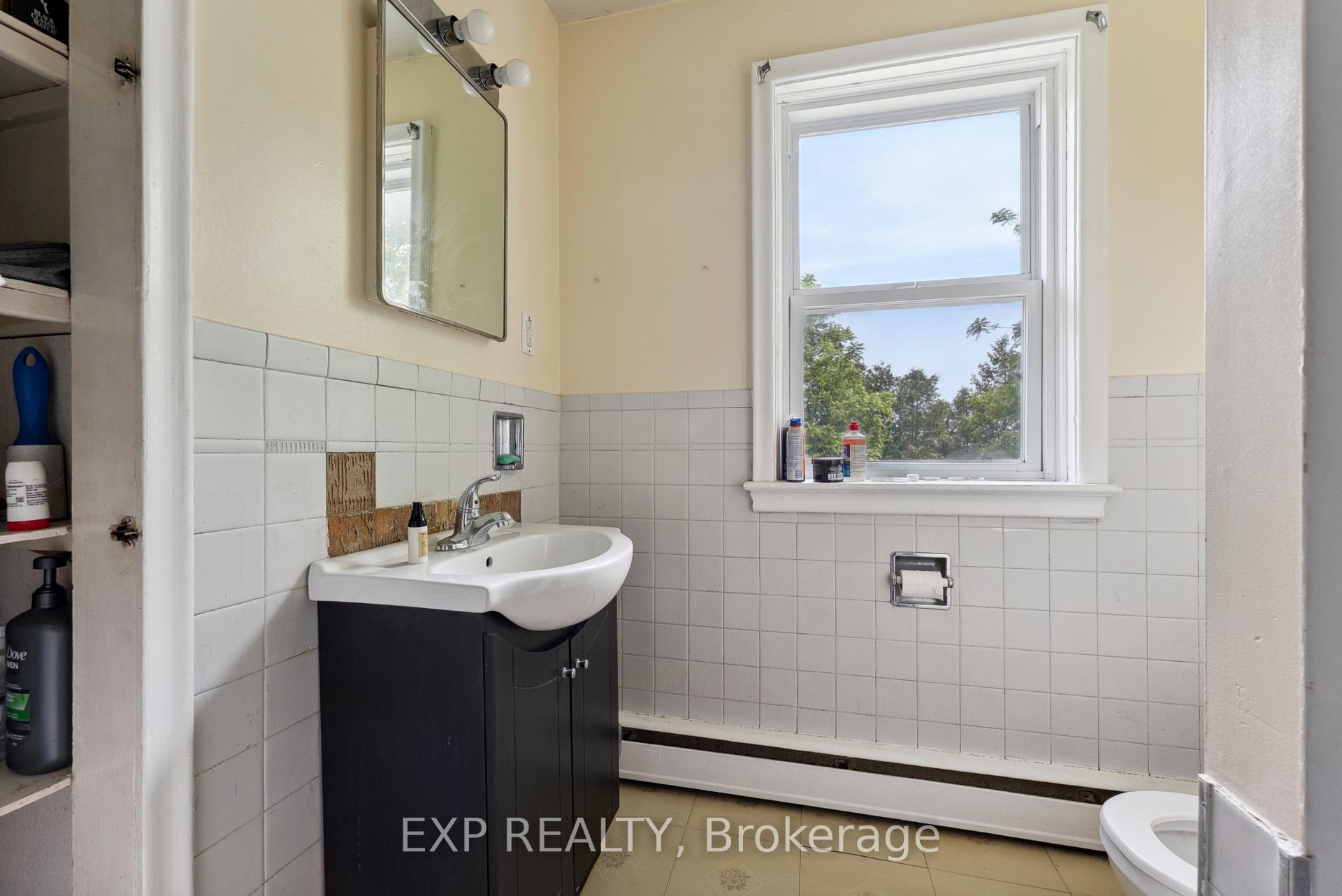 Photo 9 of Unit Apt 3, 17 Spring Street, Quinte West, Trenton Ward — HOMEH