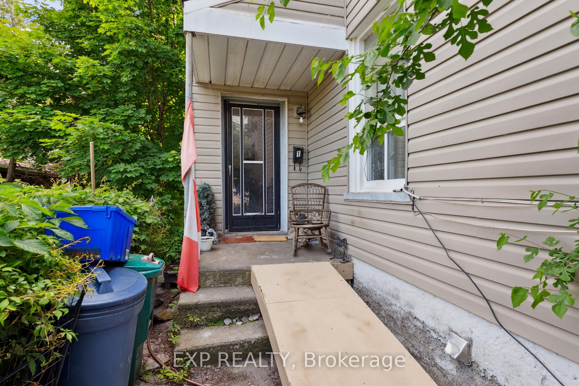 Photo 4 of 17 Spring Street, Quinte West, Trenton Ward — HOMEH