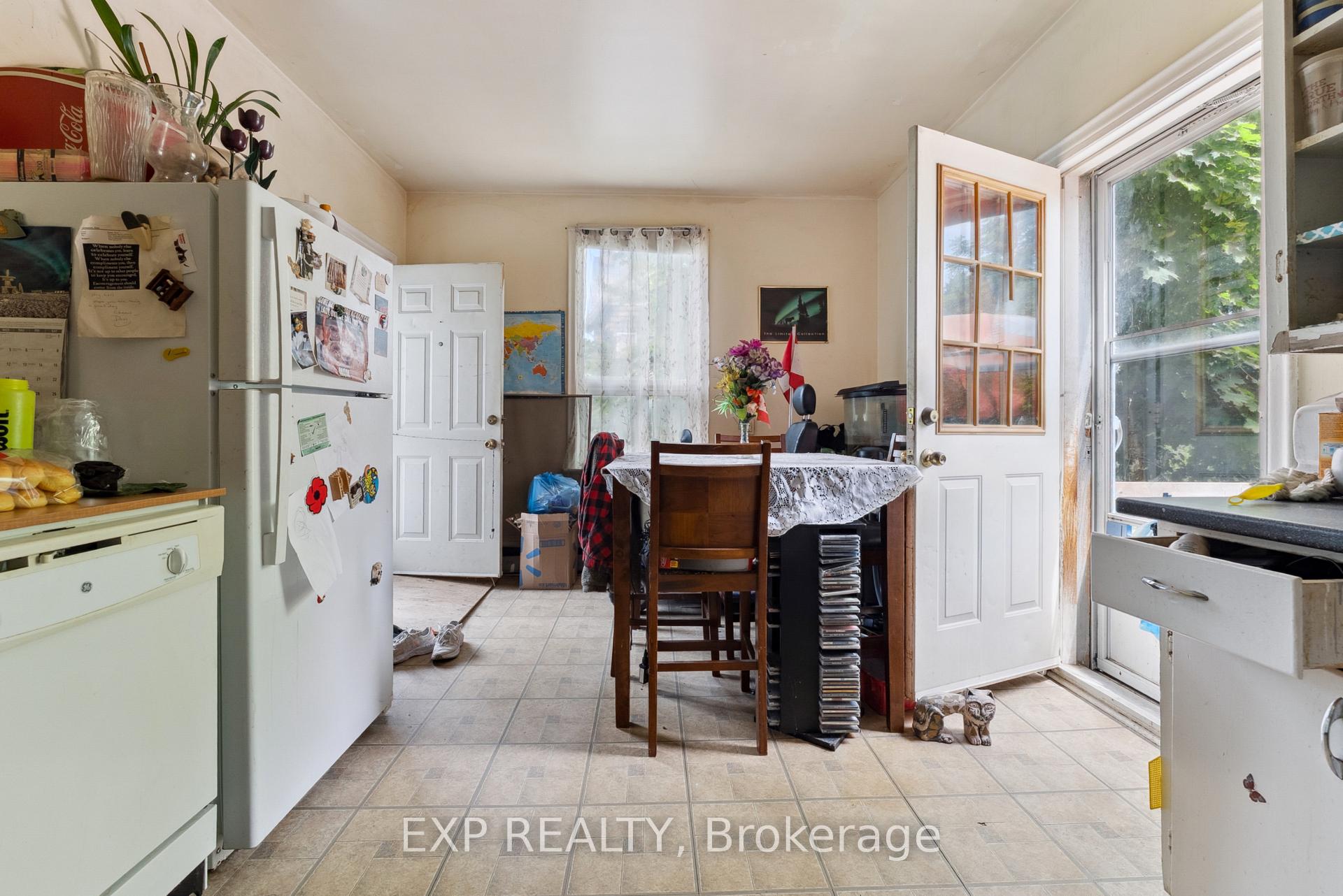 Photo 5 of 17 Spring Street, Quinte West, Trenton Ward — HOMEH