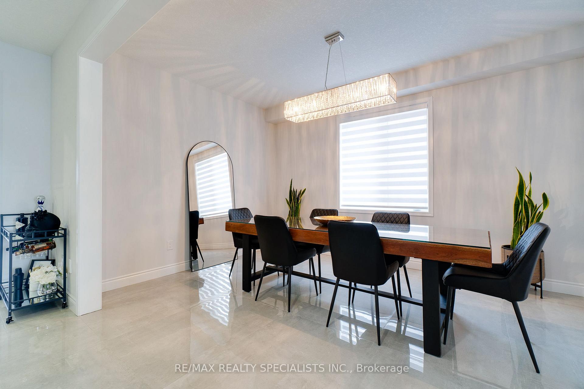 Photo 14 of 81 Larry Crescent, Haldimand — HOMEH