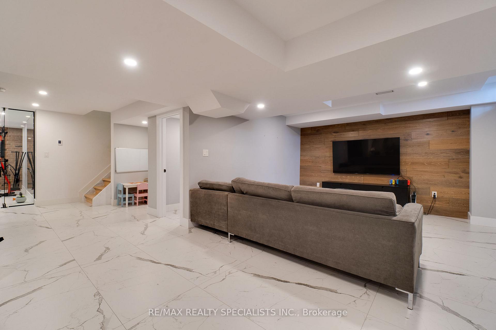 Photo 75 of 81 Larry Crescent, Haldimand — HOMEH