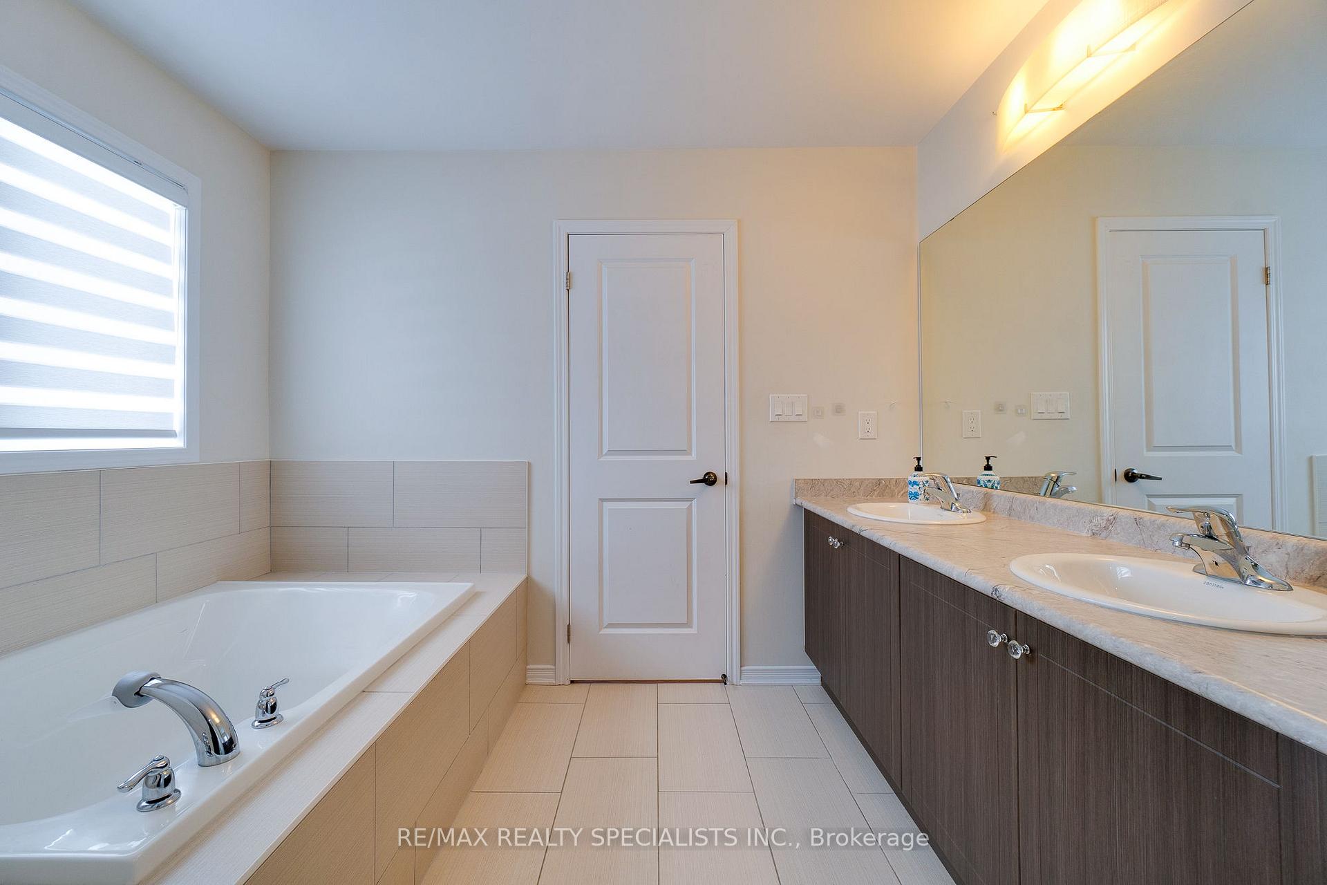 Photo 46 of 81 Larry Crescent, Haldimand — HOMEH