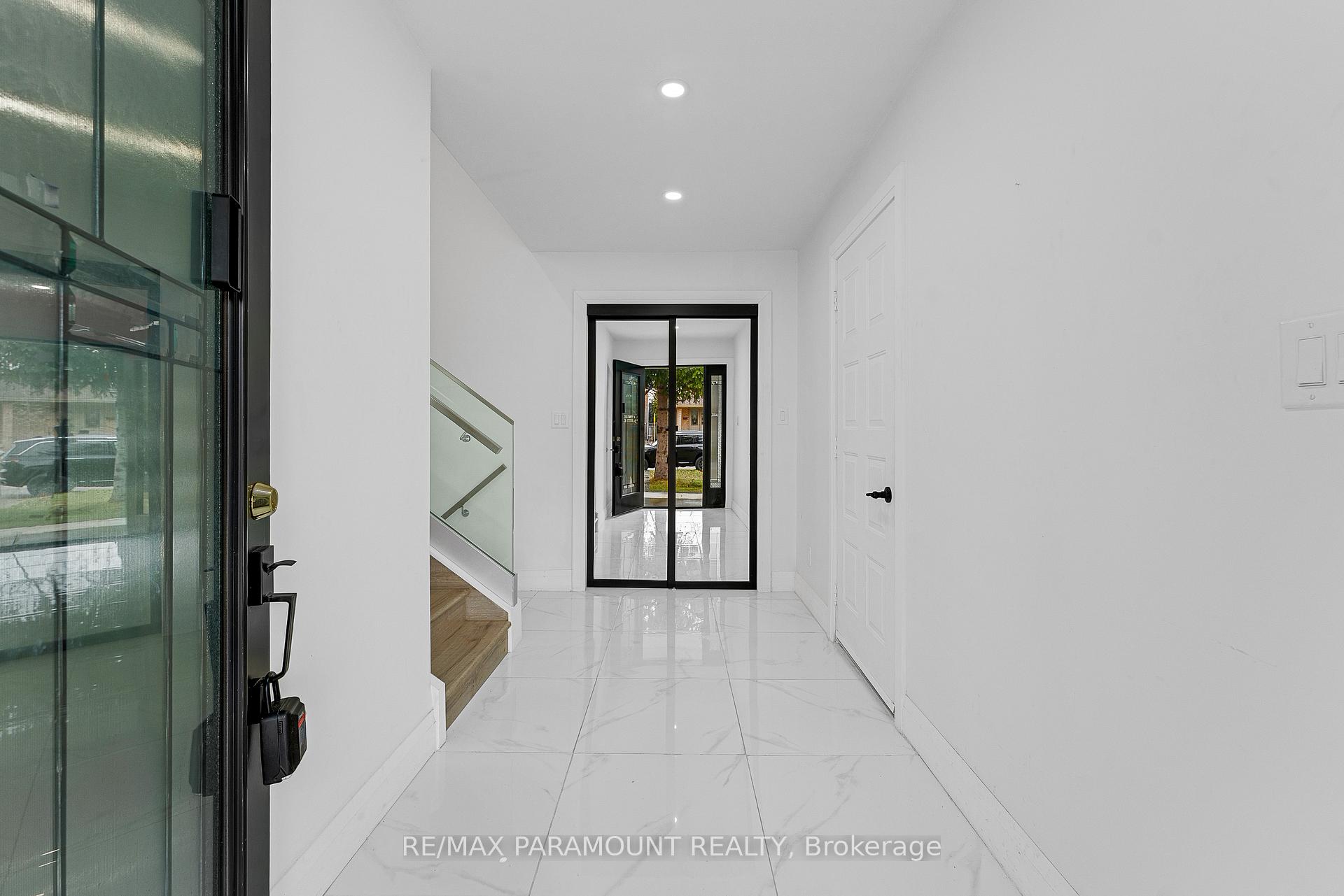 Photo 4 of 511 Gauthier Drive, Tecumseh — HOMEH