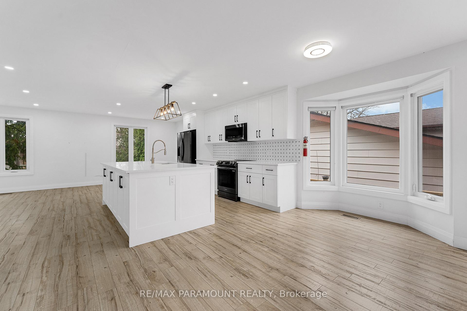 Photo 12 of 511 Gauthier Drive, Tecumseh — HOMEH