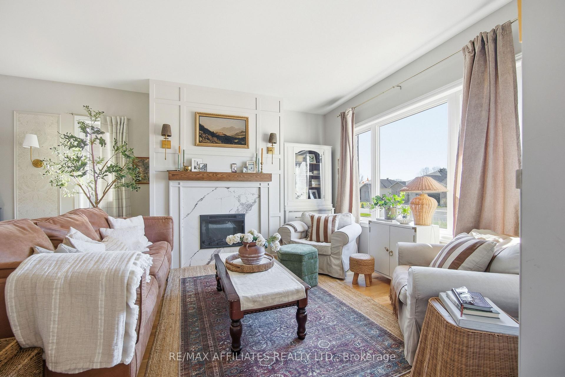 Photo 6 of 19 Senators Gate Drive, Perth — HOMEH
