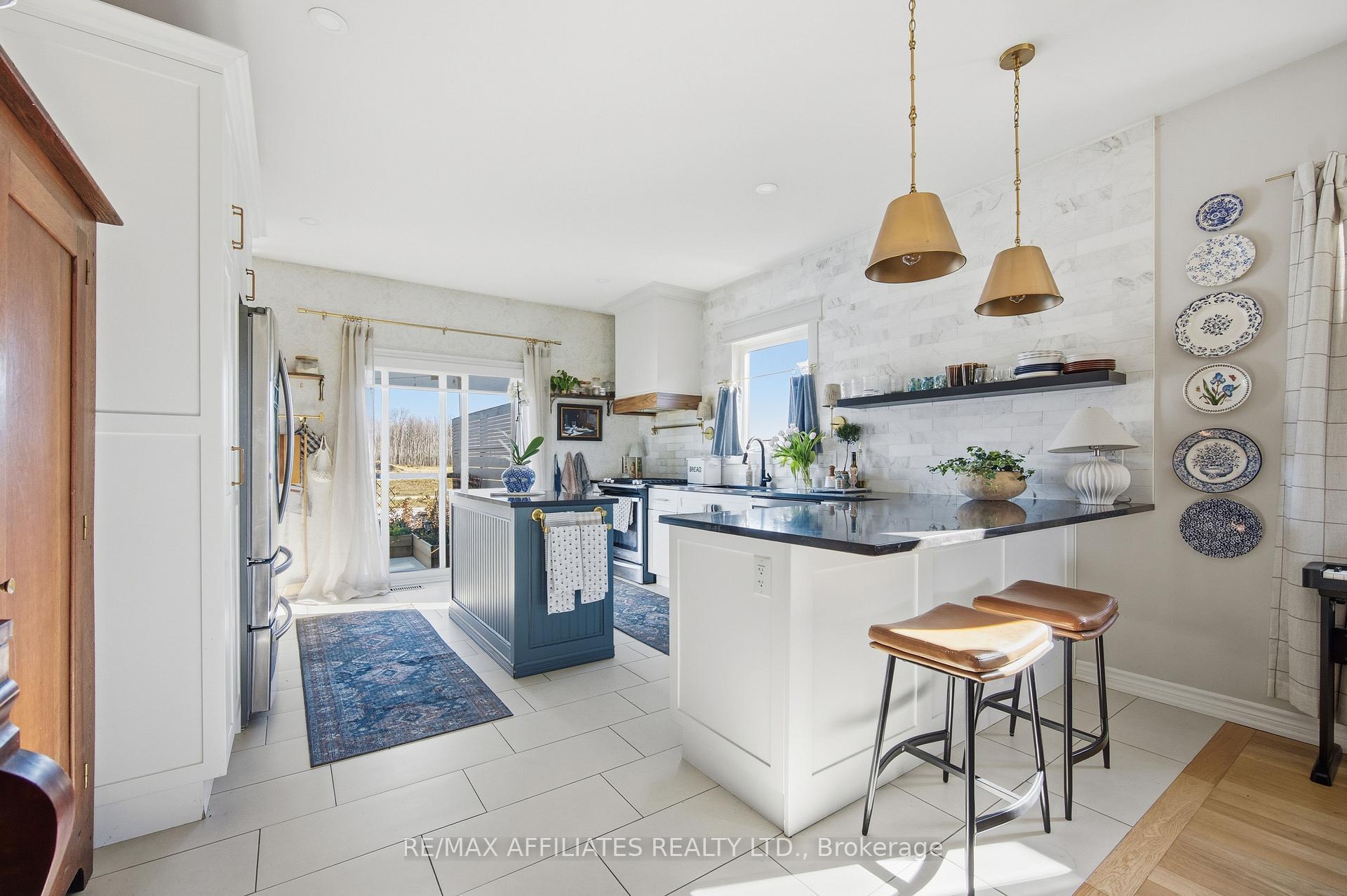 Photo 12 of 19 Senators Gate Drive, Perth — HOMEH