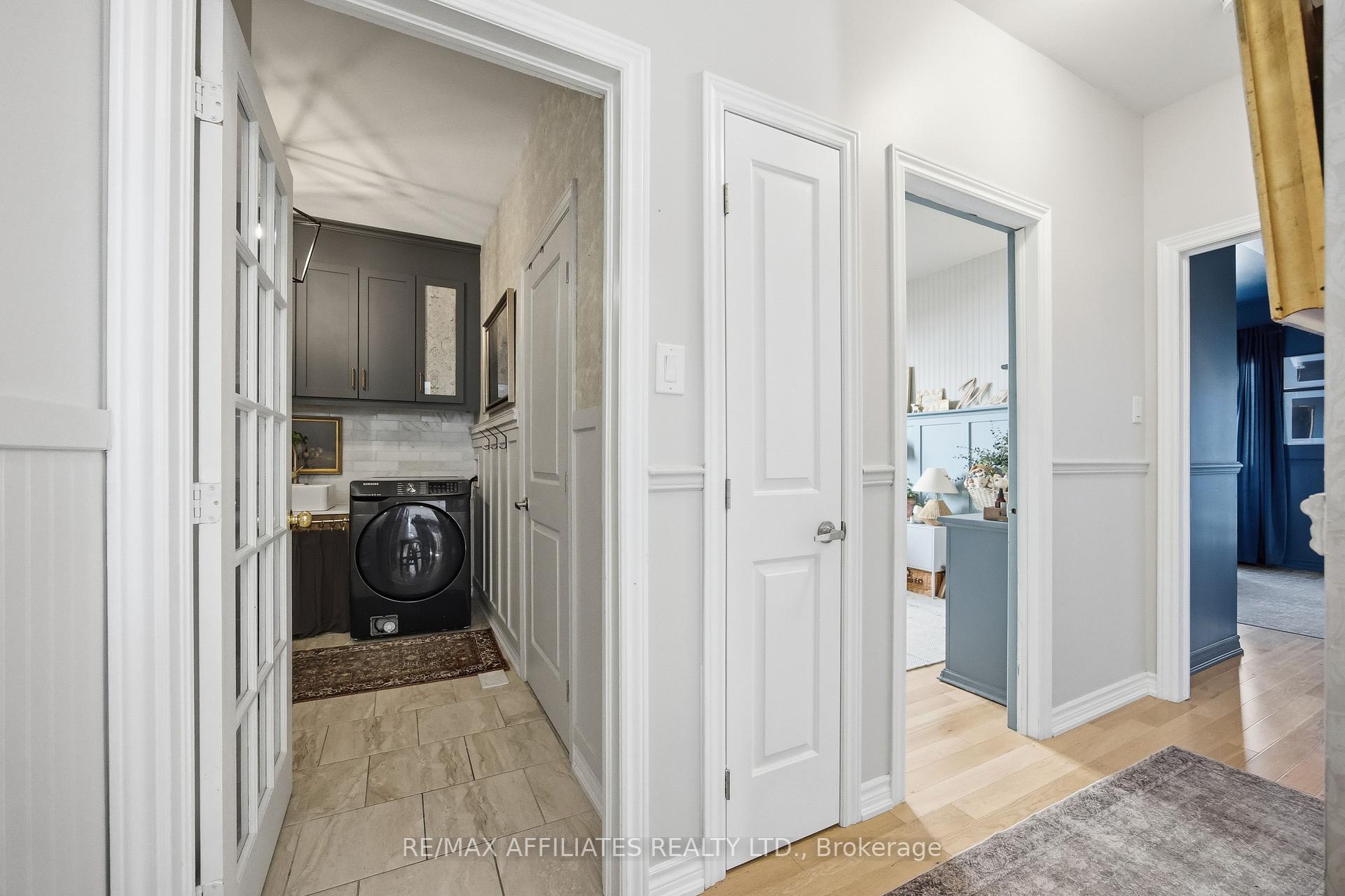 Photo 17 of 19 Senators Gate Drive, Perth — HOMEH