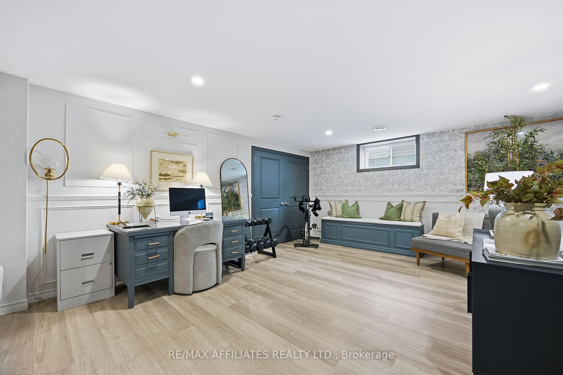 Photo 37 of 19 Senators Gate Drive, Perth — HOMEH