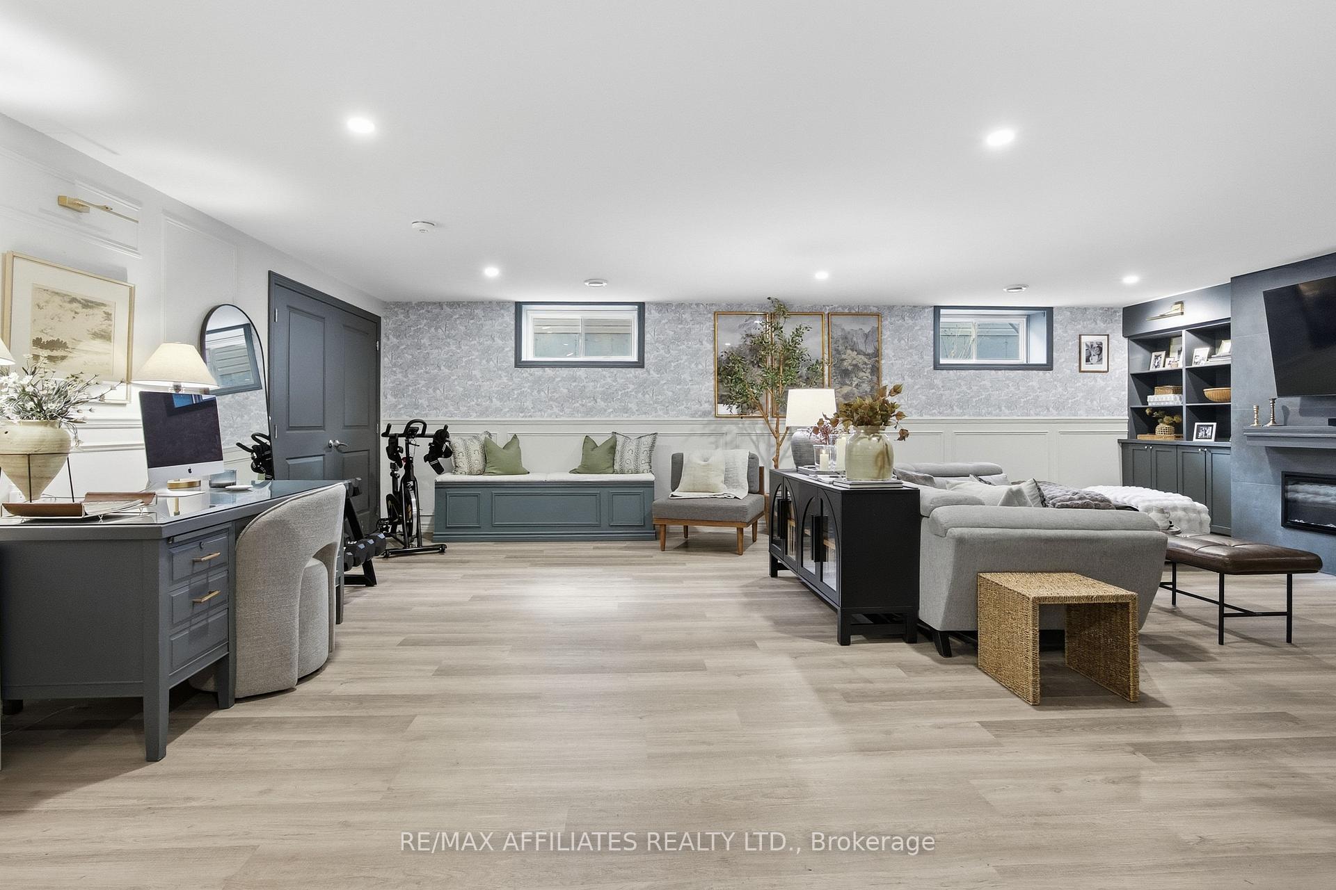 Photo 38 of 19 Senators Gate Drive, Perth — HOMEH