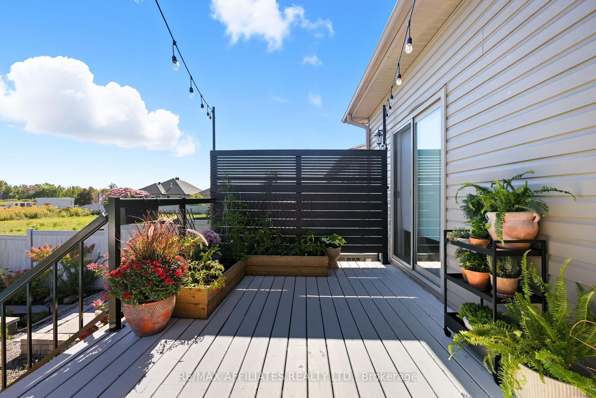 Photo 49 of 19 Senators Gate Drive, Perth — HOMEH