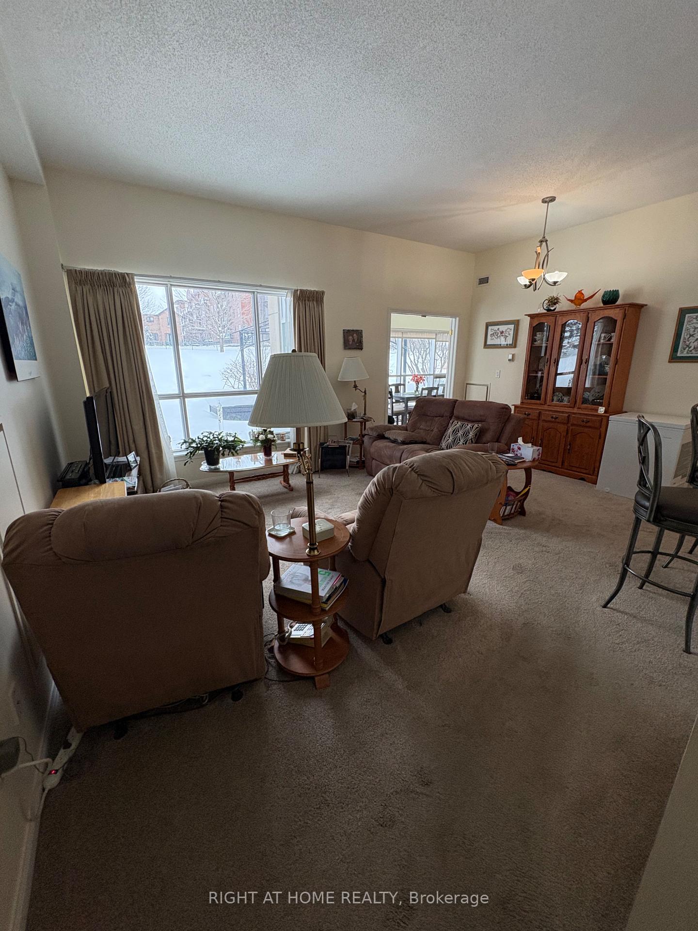 Photo 4 of Unit 109, 94 Dean Avenue, Barrie, Painswick South — HOMEH