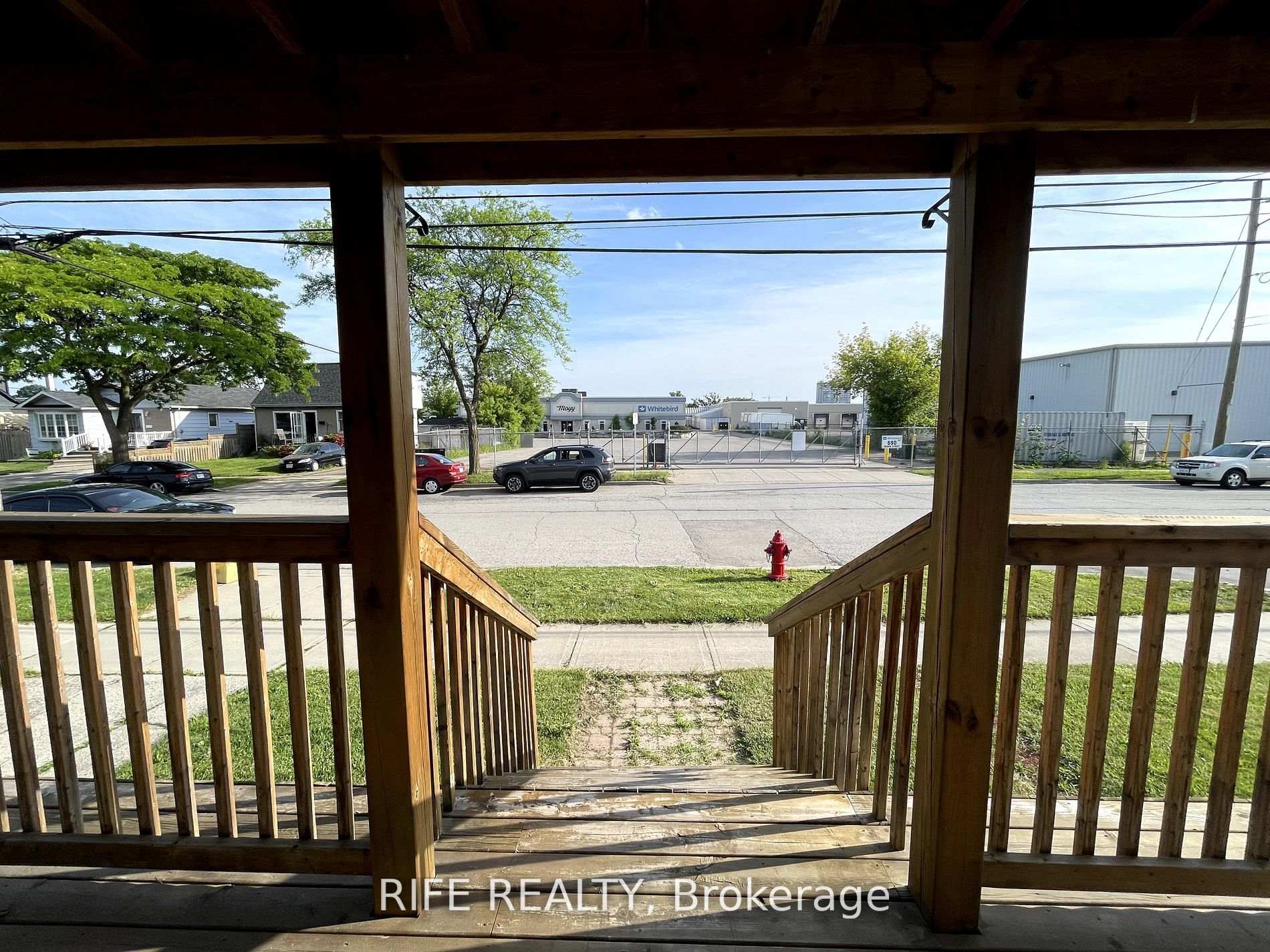 Photo 4 of 691 Rennie Street, Hamilton, Parkview — HOMEH