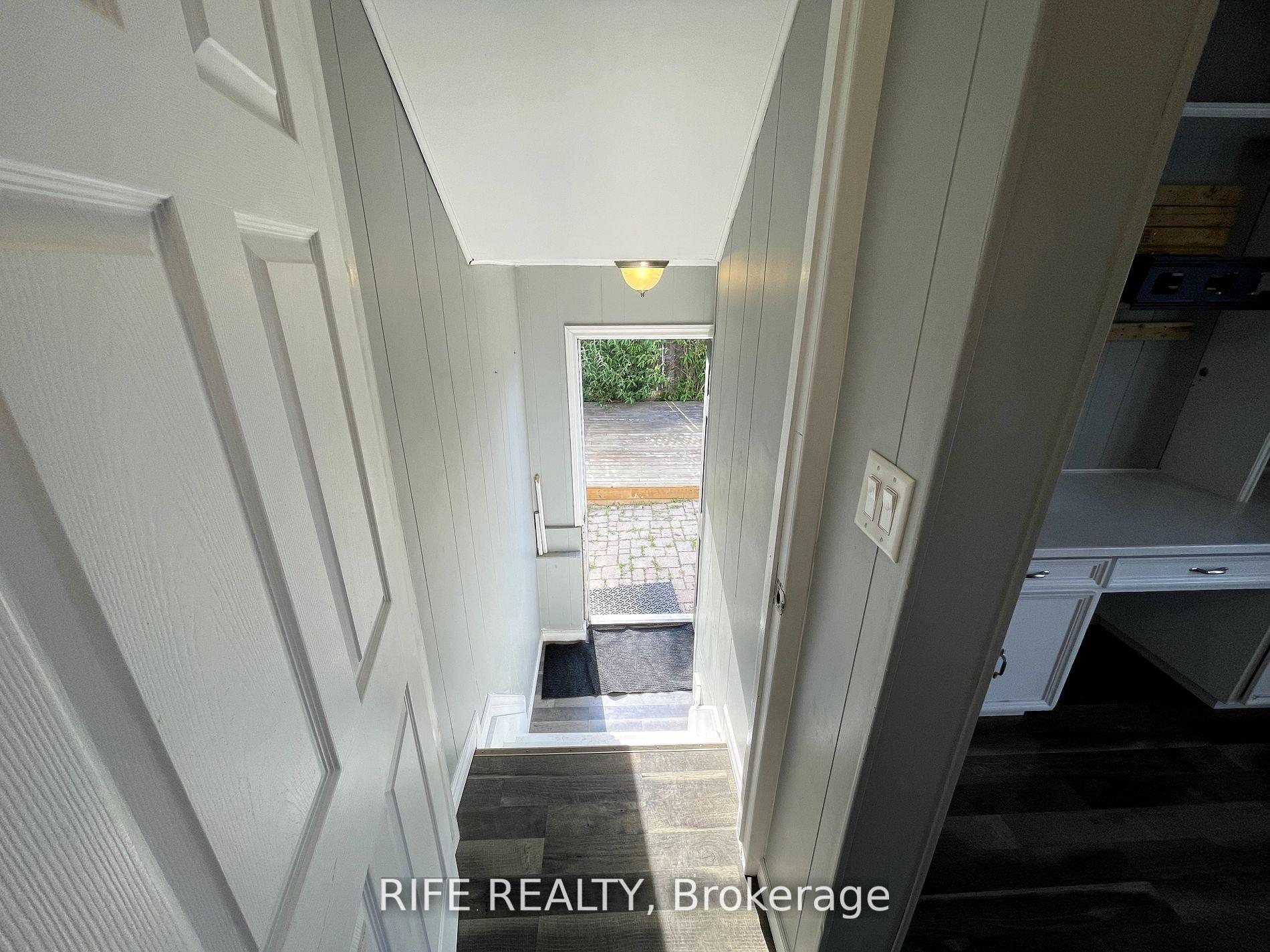 Photo 6 of 691 Rennie Street, Hamilton, Parkview — HOMEH