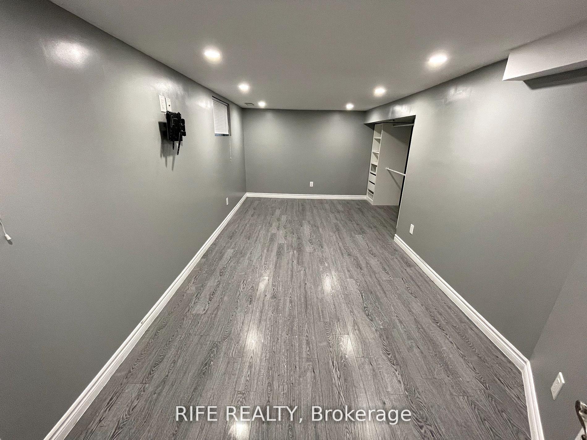 Photo 11 of 691 Rennie Street, Hamilton, Parkview — HOMEH