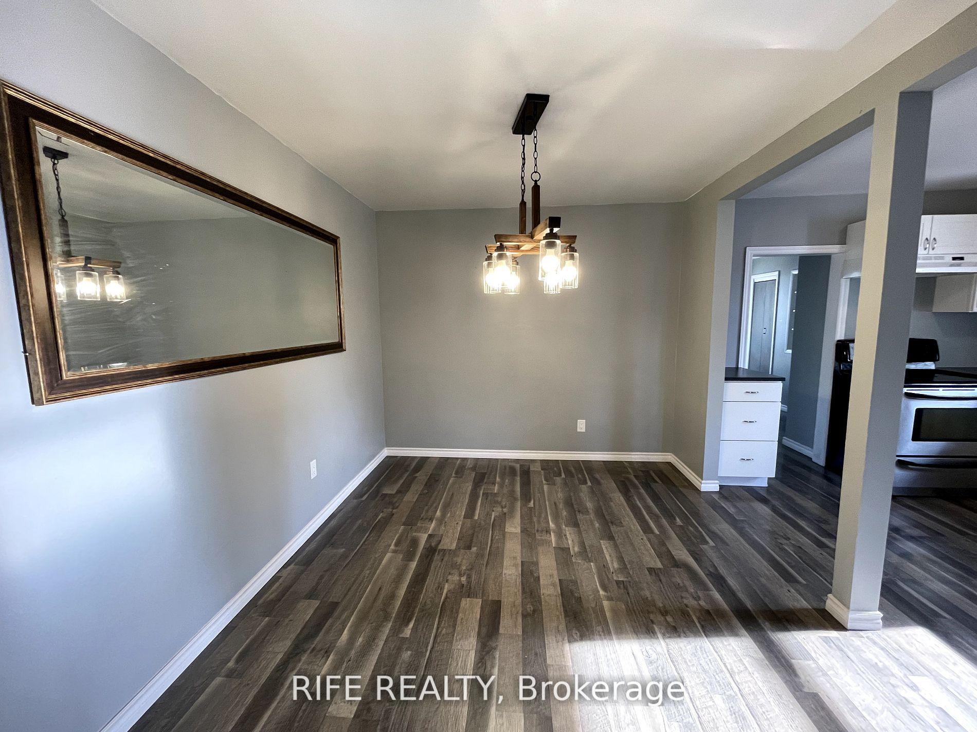 Photo 16 of 691 Rennie Street, Hamilton, Parkview — HOMEH