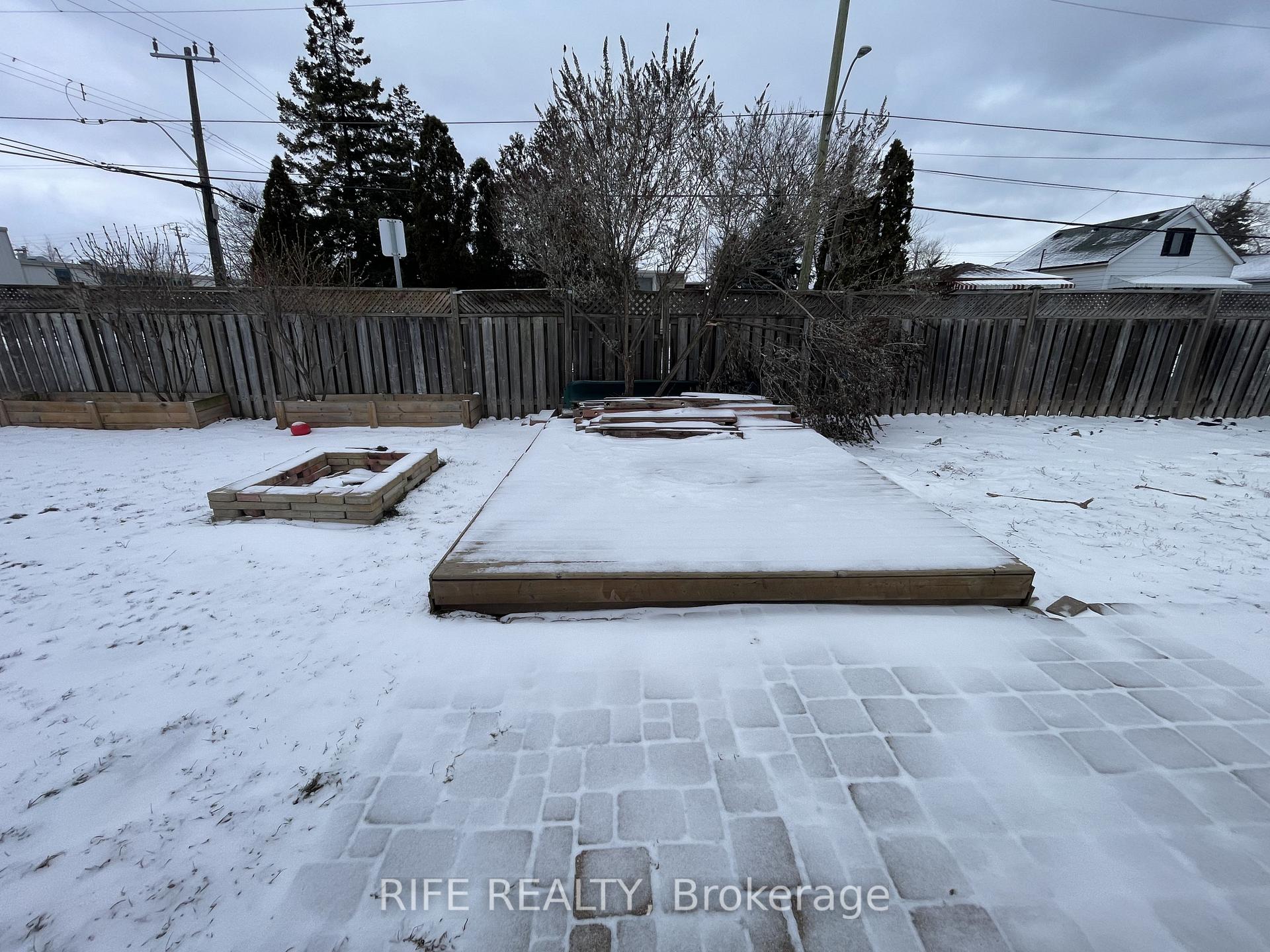 Photo 22 of 691 Rennie Street, Hamilton, Parkview — HOMEH
