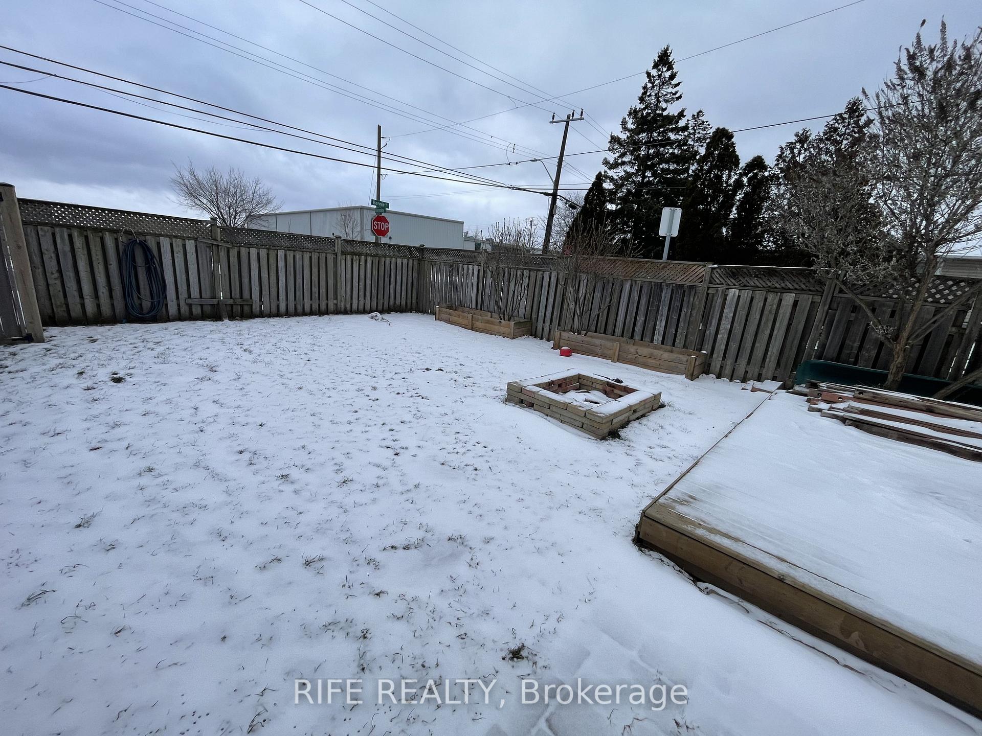Photo 23 of 691 Rennie Street, Hamilton, Parkview — HOMEH