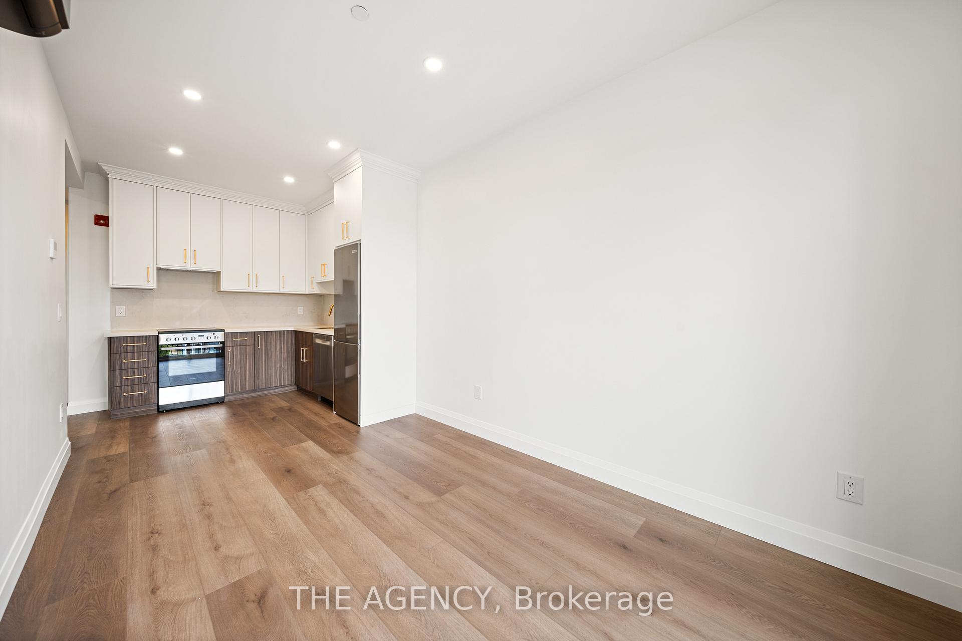 Photo 10 of Unit 6, 153 Main Street E, Milton, Old Milton — HOMEH