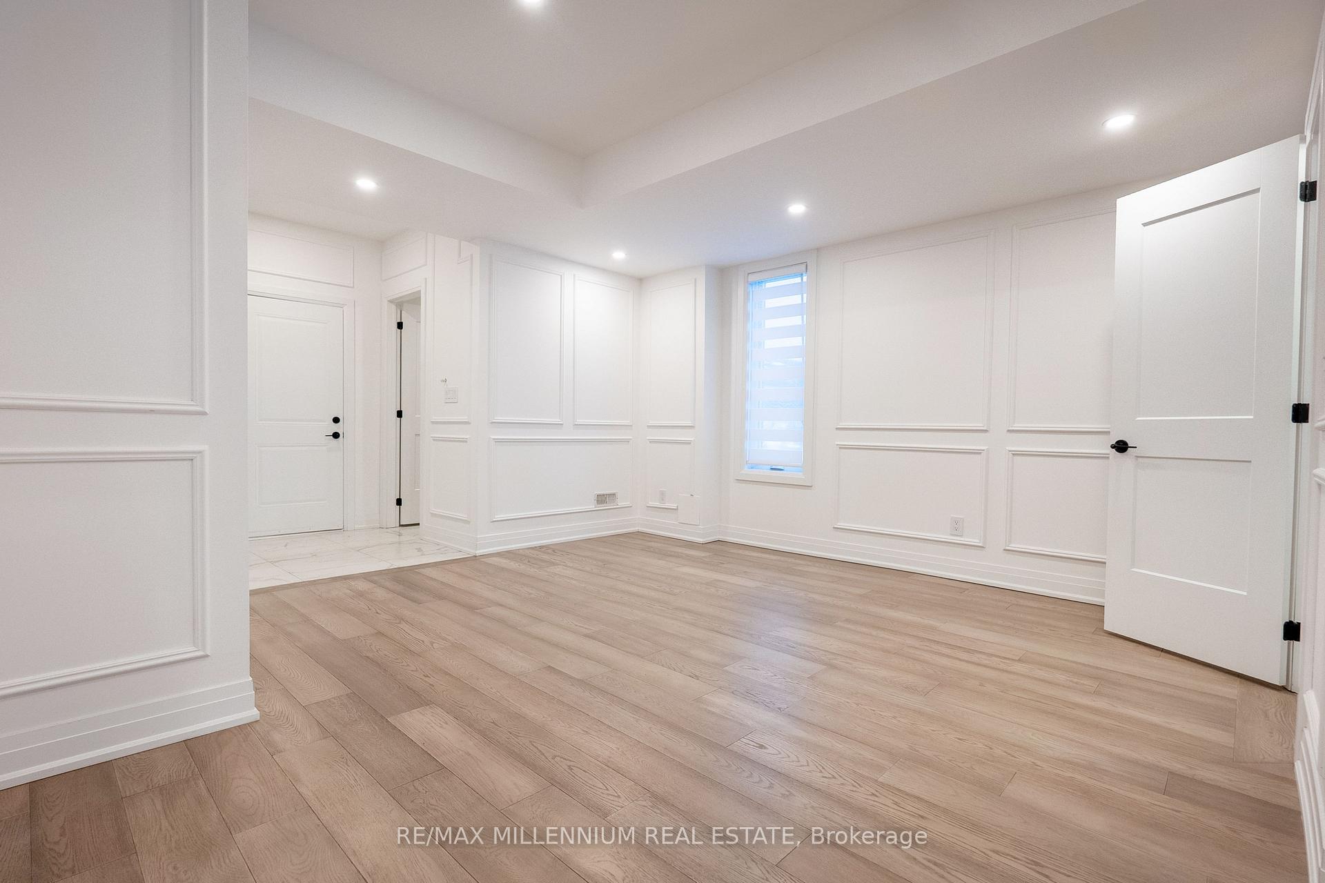 Photo 7 of 71 Mumbai Drive, Markham, Middlefield — HOMEH