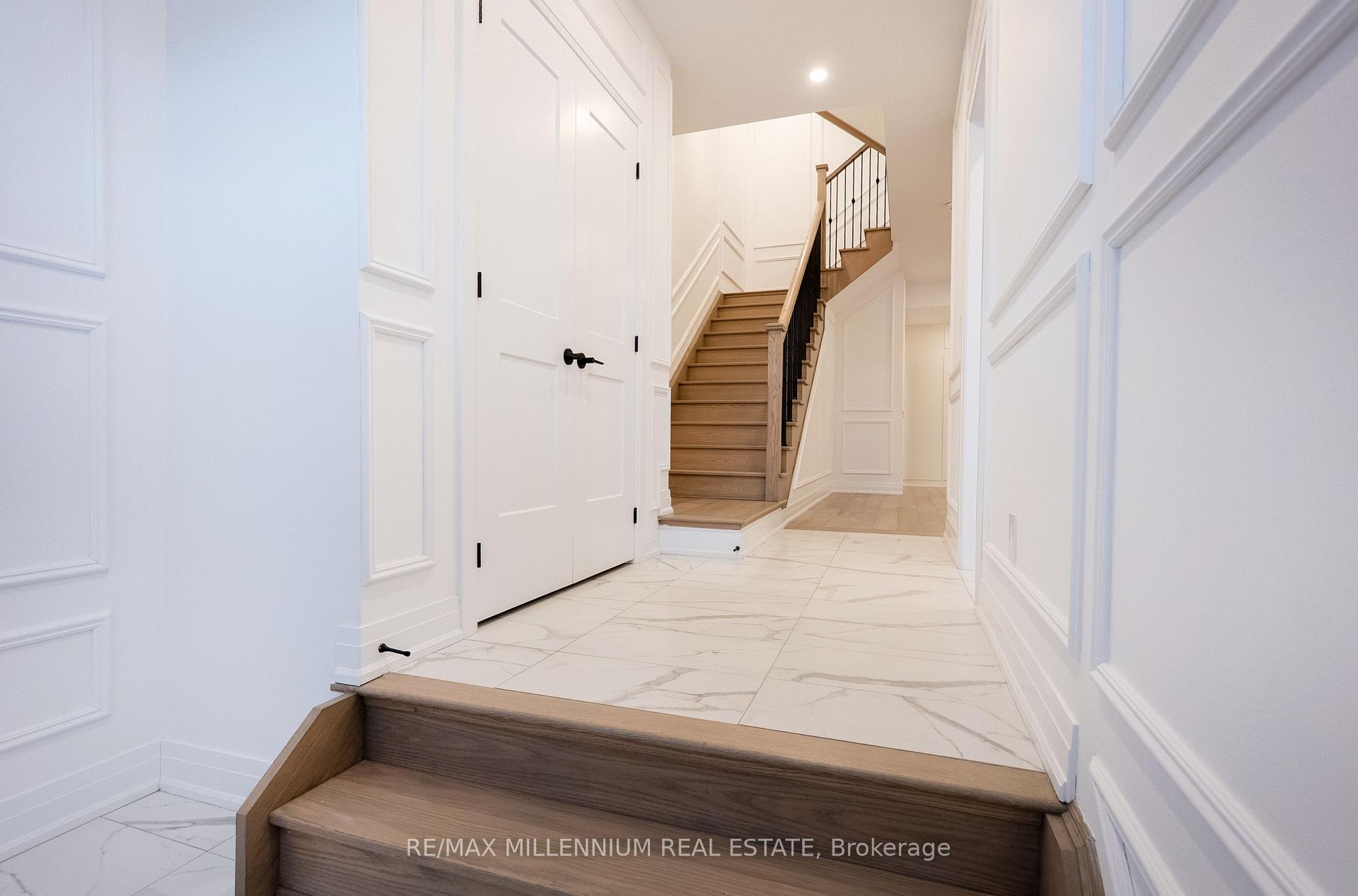 Photo 8 of 71 Mumbai Drive, Markham, Middlefield — HOMEH