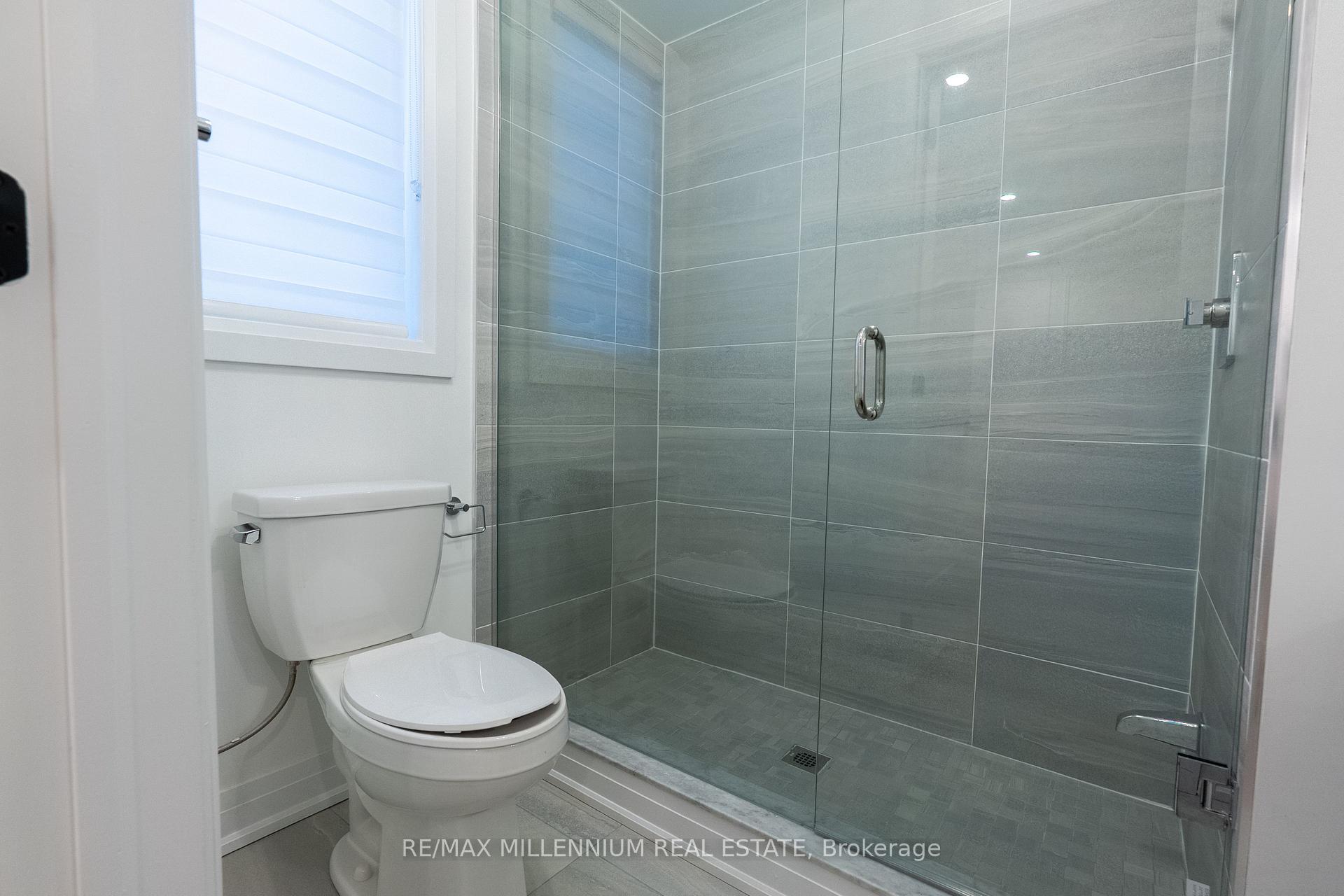 Photo 9 of 71 Mumbai Drive, Markham, Middlefield — HOMEH