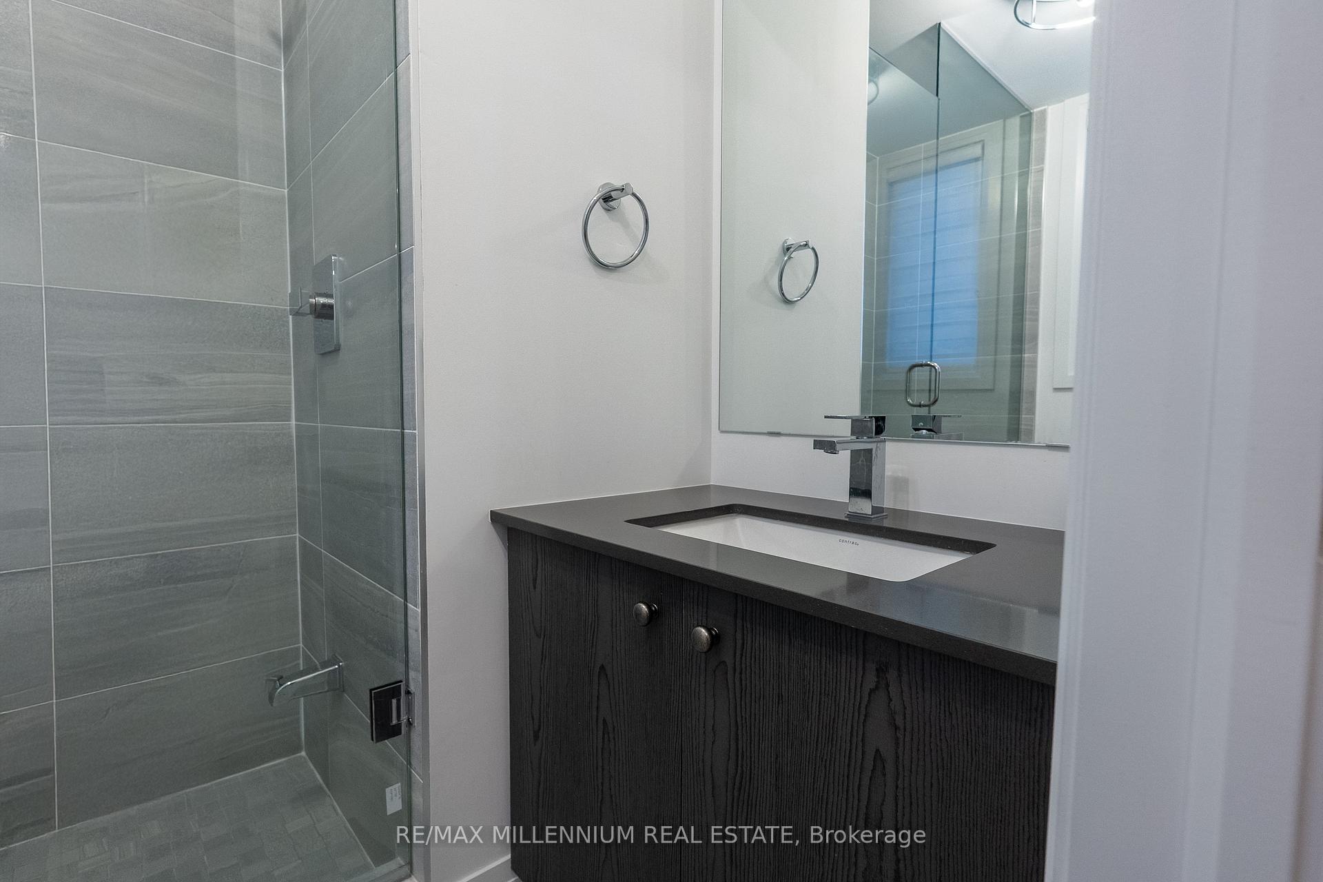 Photo 10 of 71 Mumbai Drive, Markham, Middlefield — HOMEH