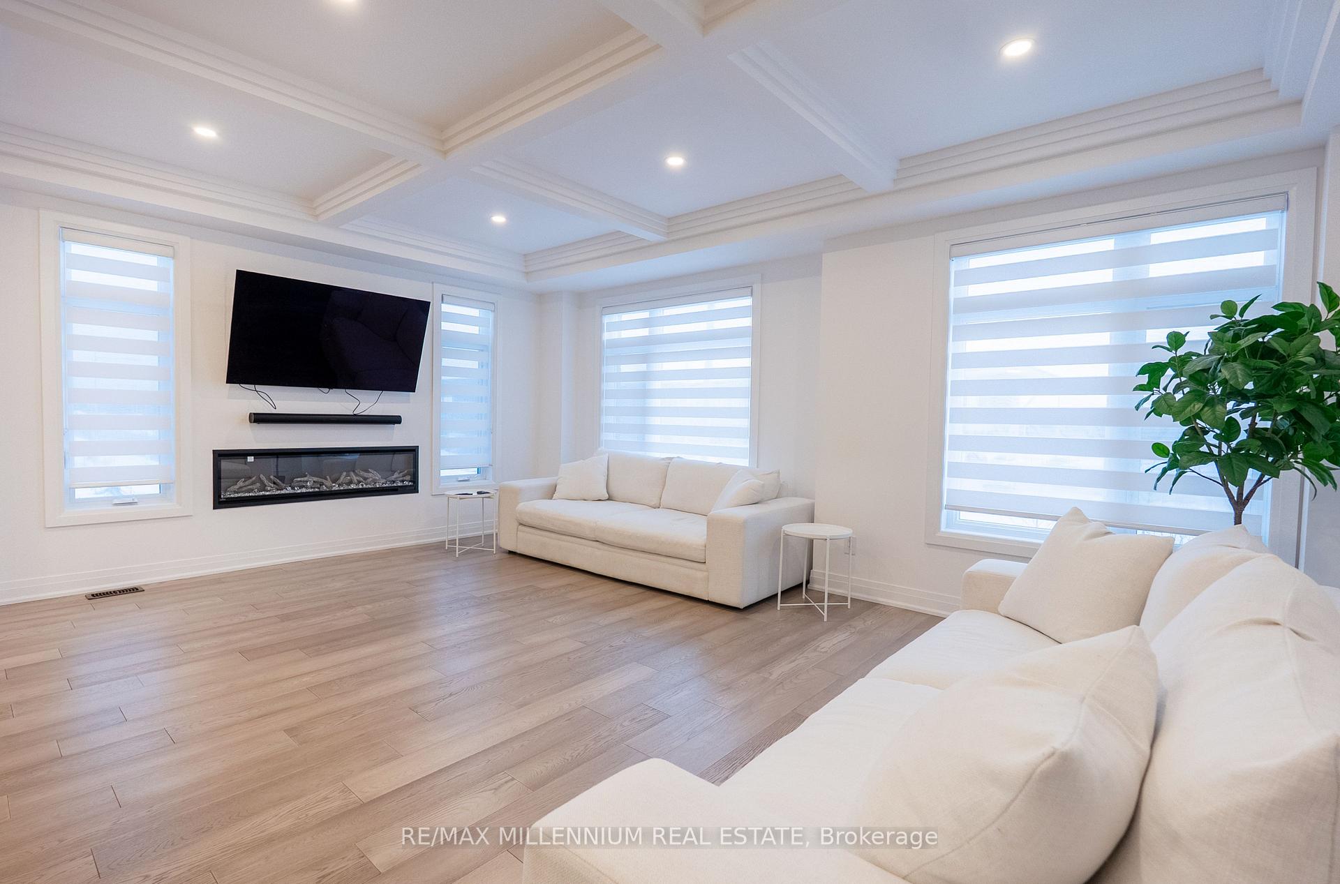 Photo 14 of 71 Mumbai Drive, Markham, Middlefield — HOMEH
