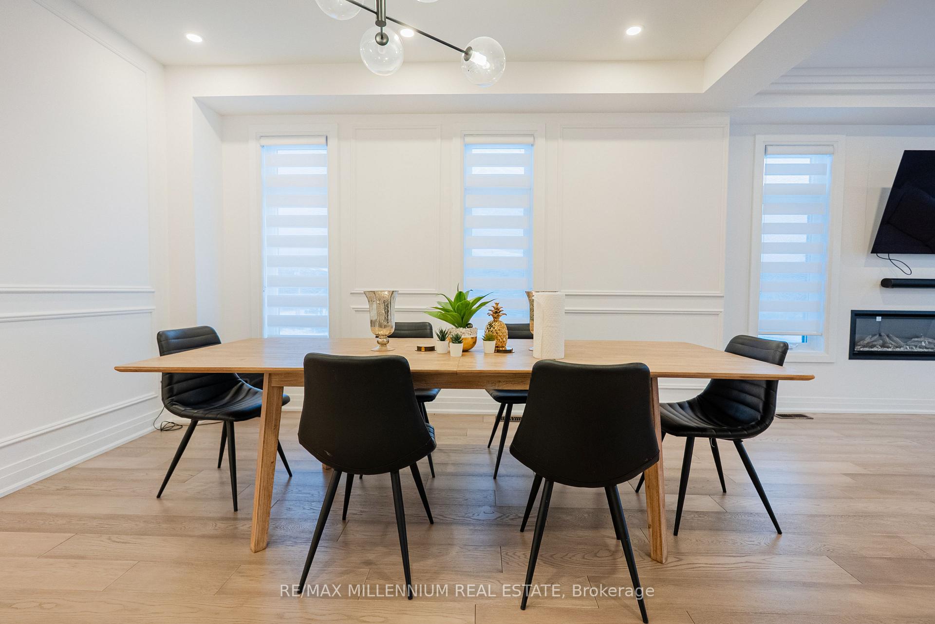 Photo 23 of 71 Mumbai Drive, Markham, Middlefield — HOMEH