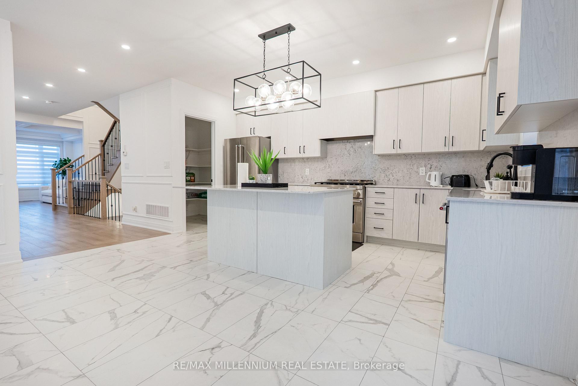 Photo 26 of 71 Mumbai Drive, Markham, Middlefield — HOMEH