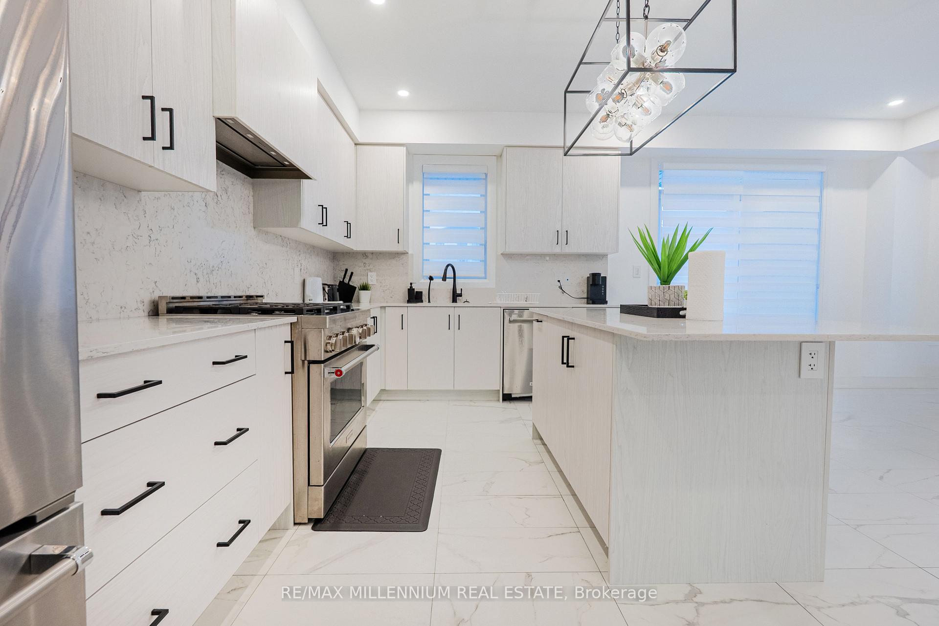 Photo 28 of 71 Mumbai Drive, Markham, Middlefield — HOMEH