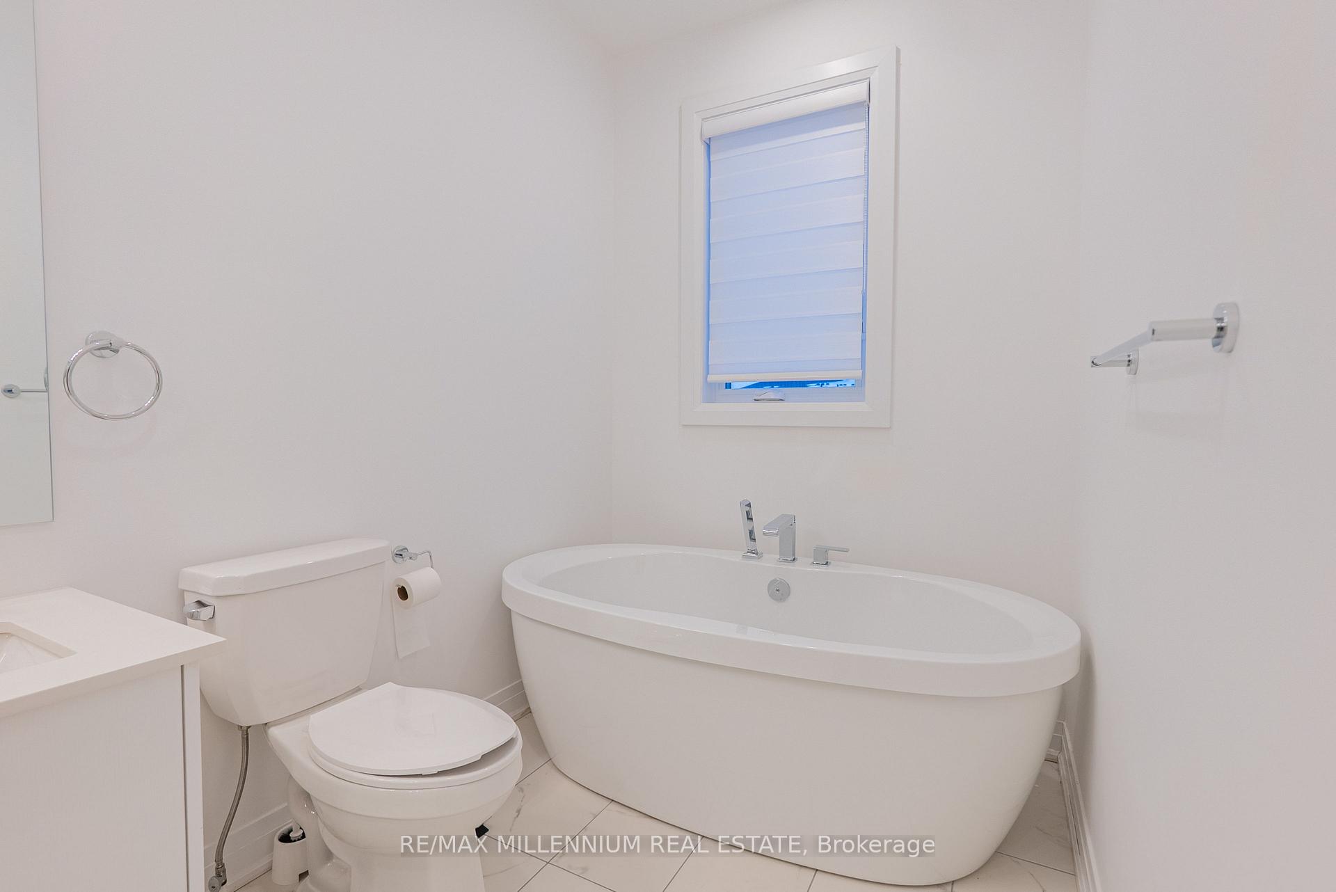 Photo 38 of 71 Mumbai Drive, Markham, Middlefield — HOMEH