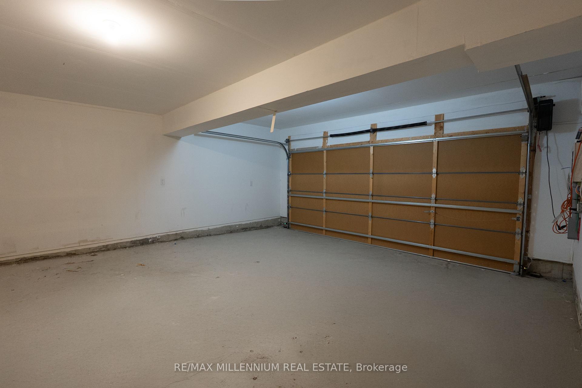 Photo 50 of 71 Mumbai Drive, Markham, Middlefield — HOMEH