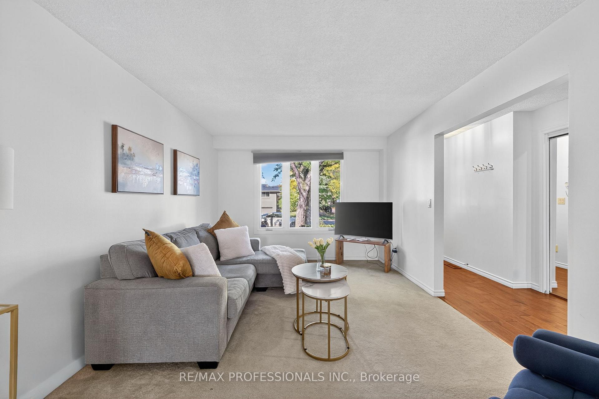 Photo 11 of 19 Salina Place, Hamilton, Stoney Creek — HOMEH