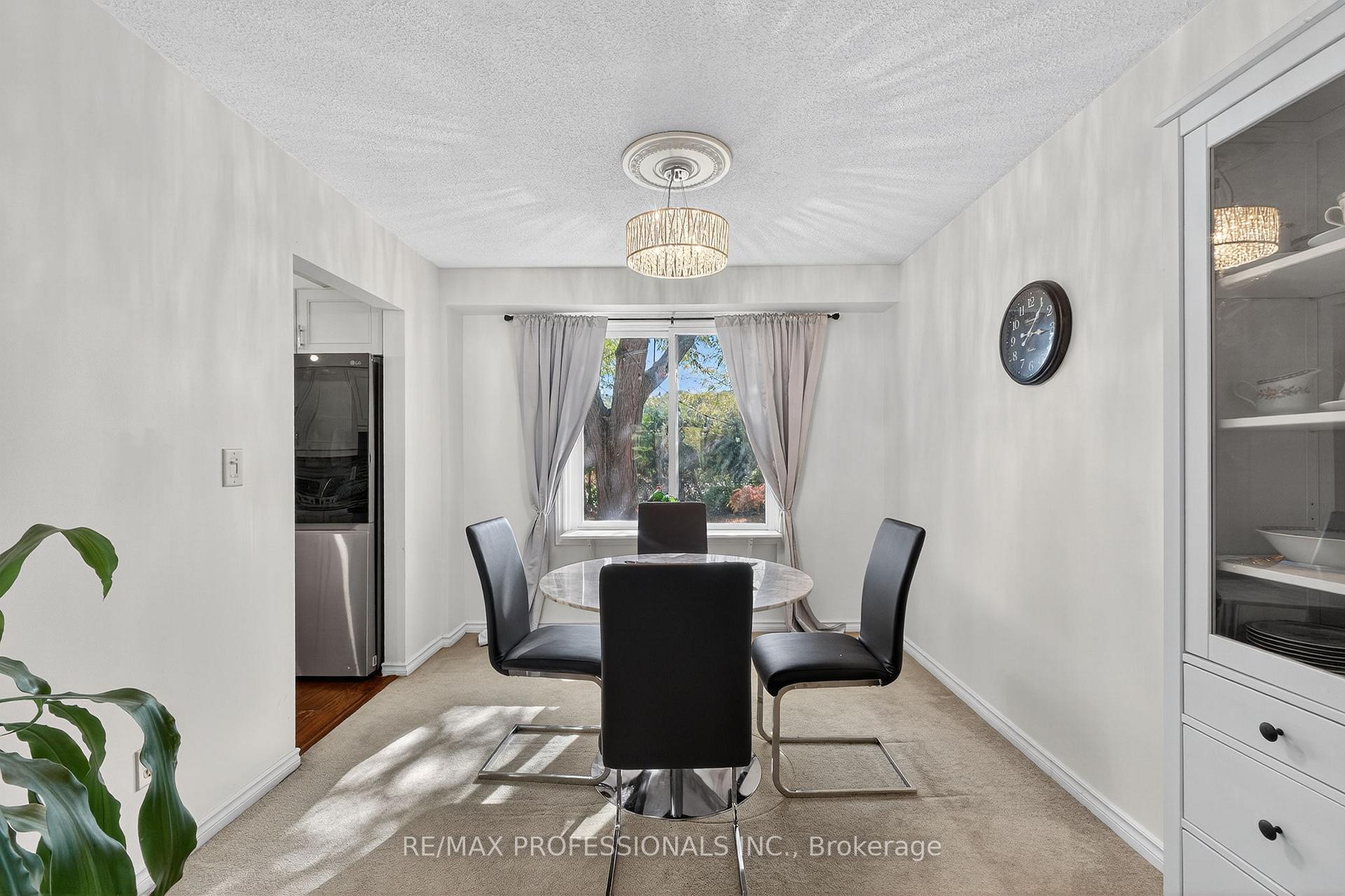 Photo 14 of 19 Salina Place, Hamilton, Stoney Creek — HOMEH