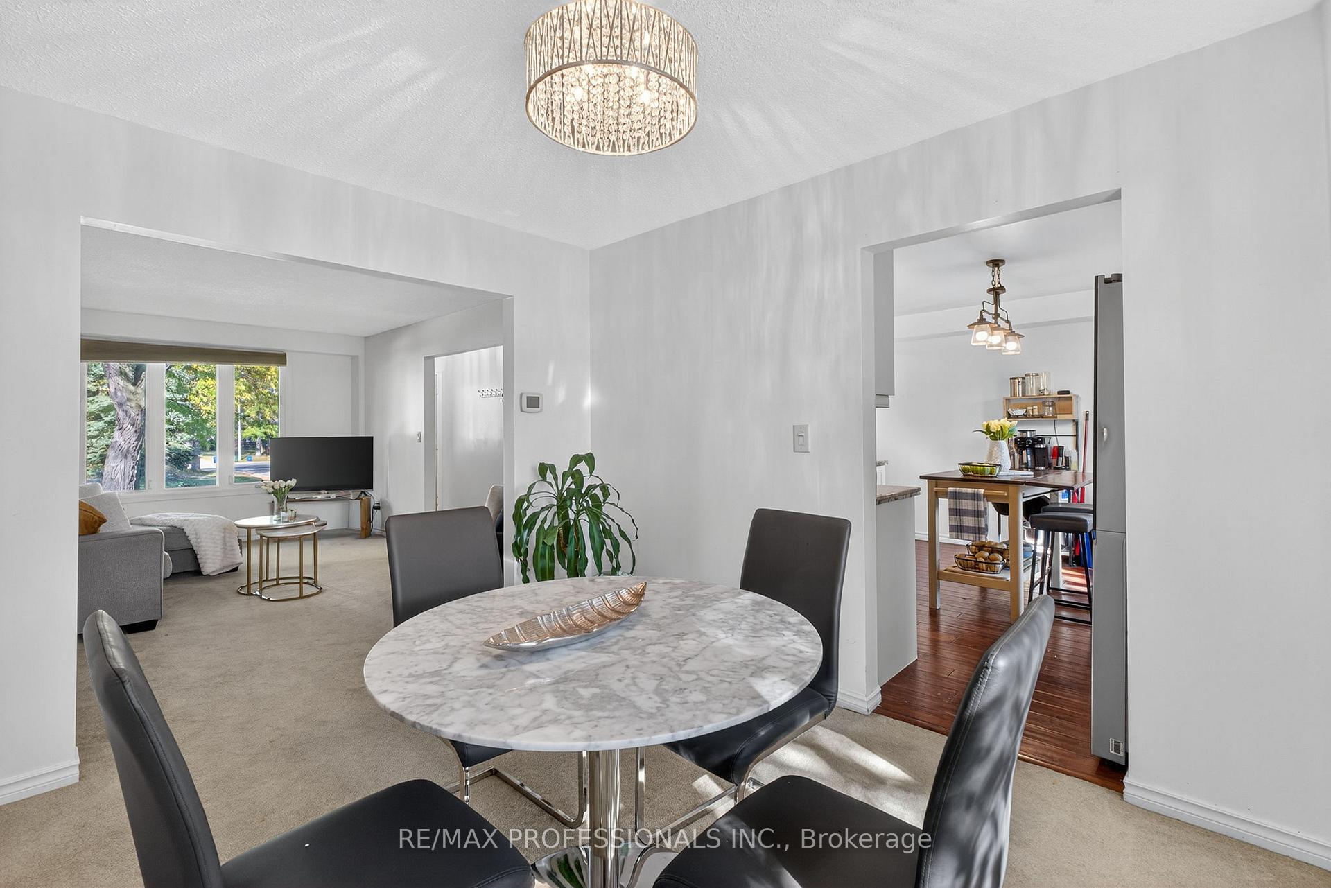 Photo 15 of 19 Salina Place, Hamilton, Stoney Creek — HOMEH