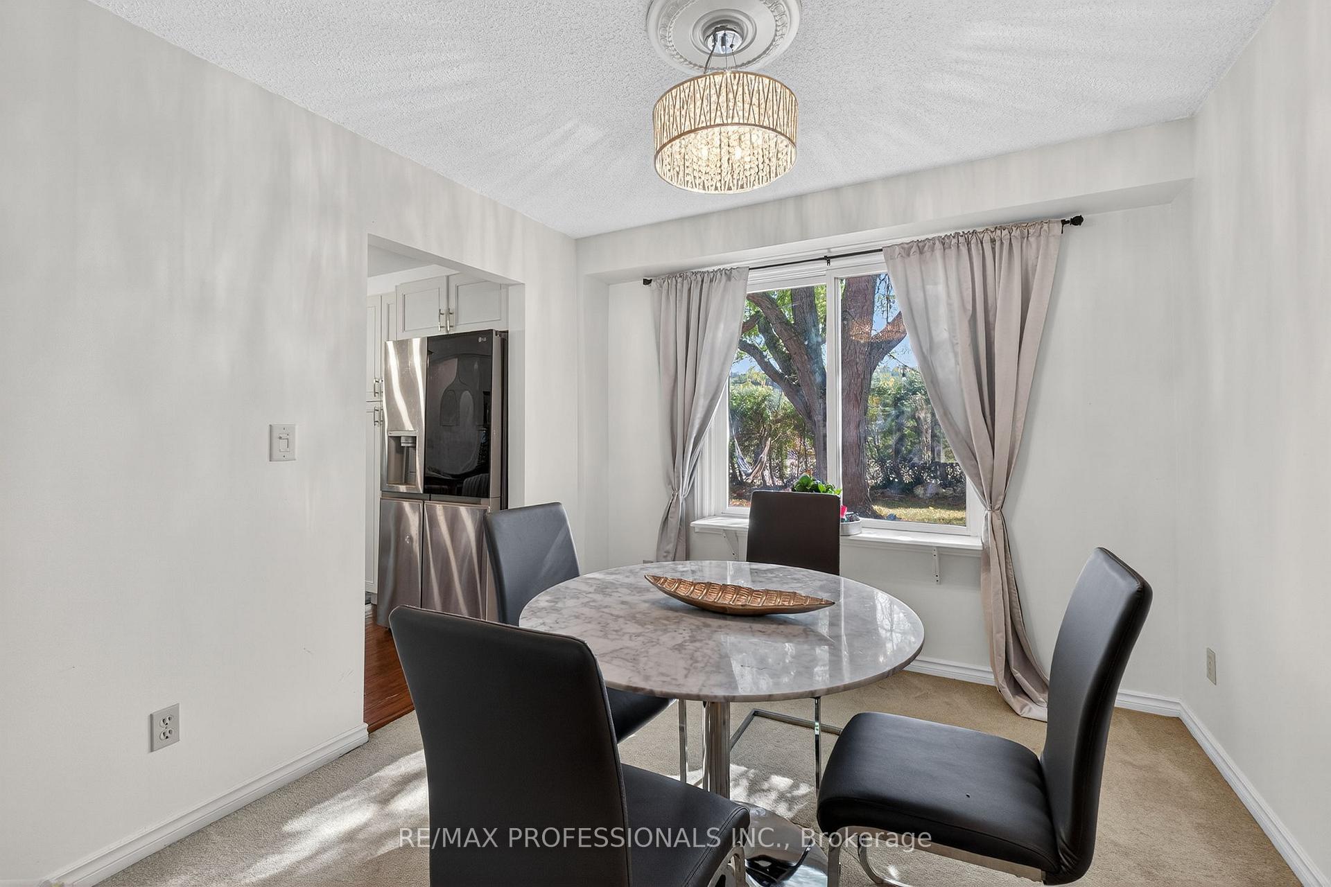 Photo 16 of 19 Salina Place, Hamilton, Stoney Creek — HOMEH