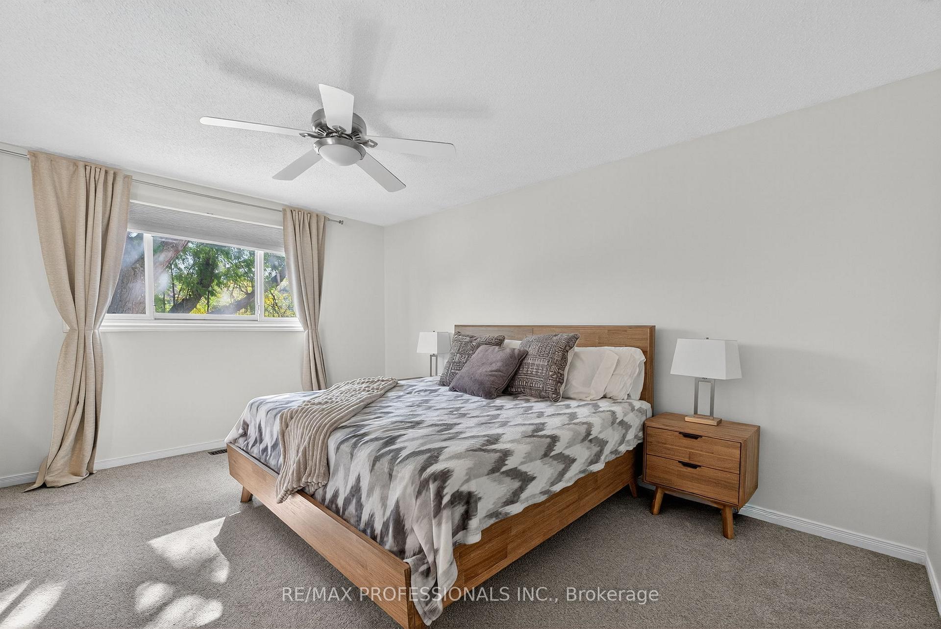 Photo 24 of 19 Salina Place, Hamilton, Stoney Creek — HOMEH